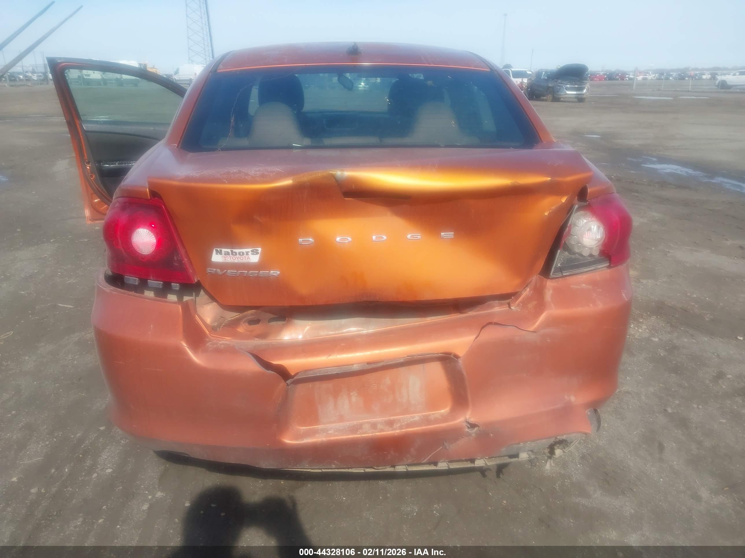 DODGE AVENGER image 6