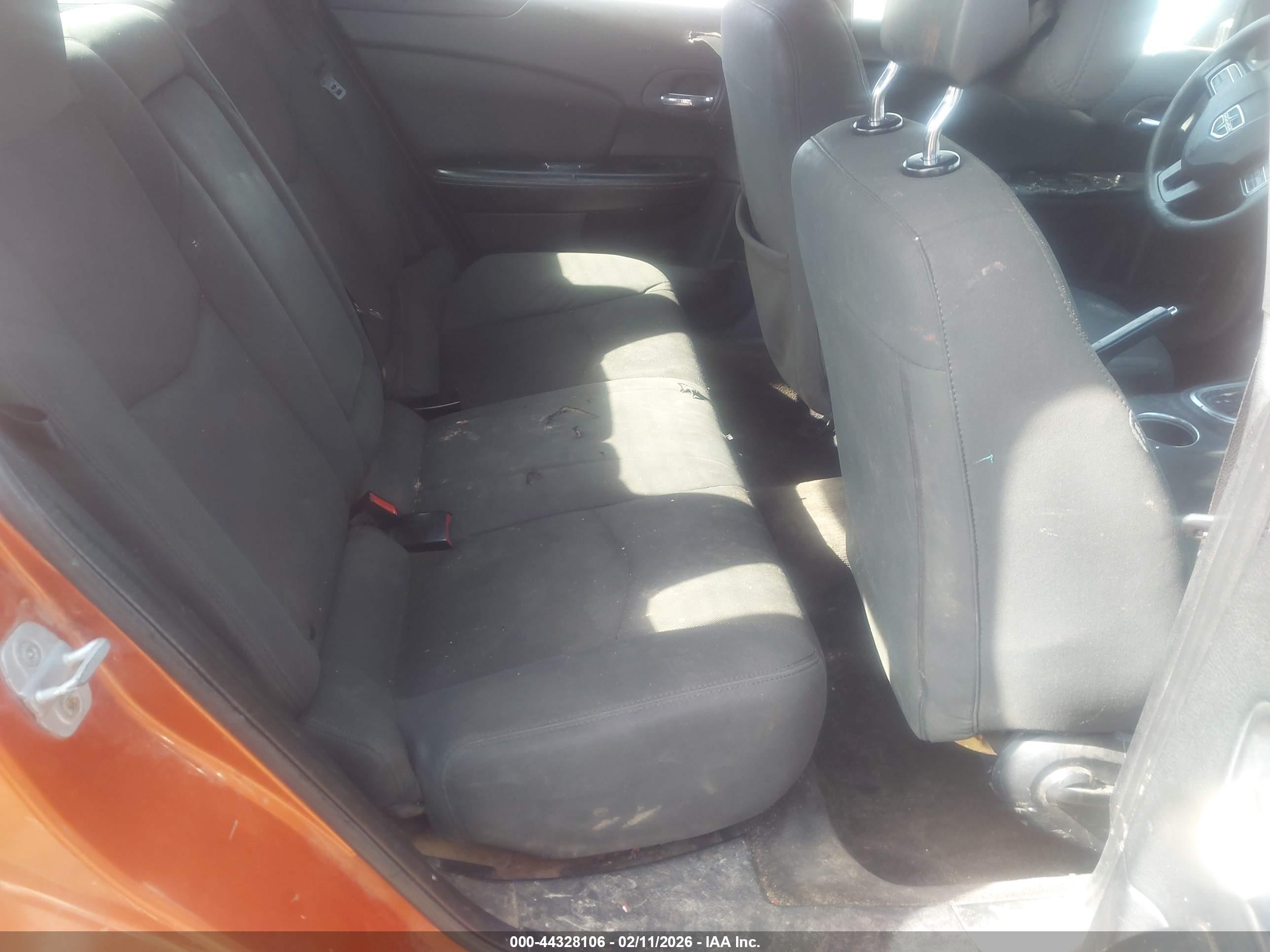 DODGE AVENGER image 8