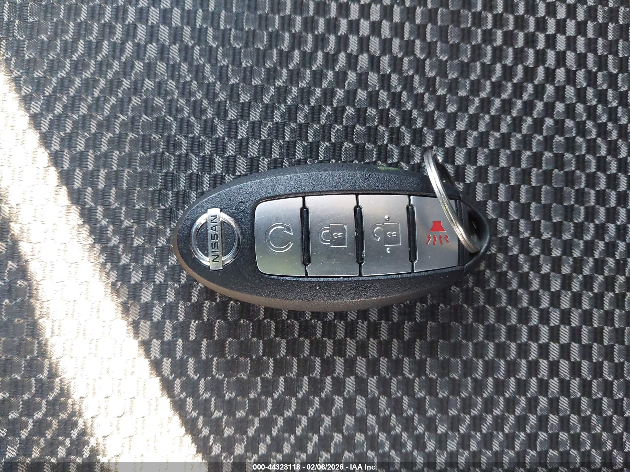 NISSAN ROGUE image 11