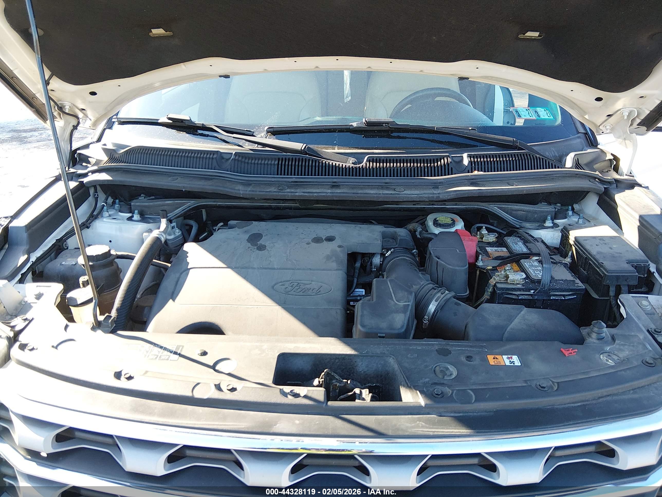 FORD EXPLORER image 10