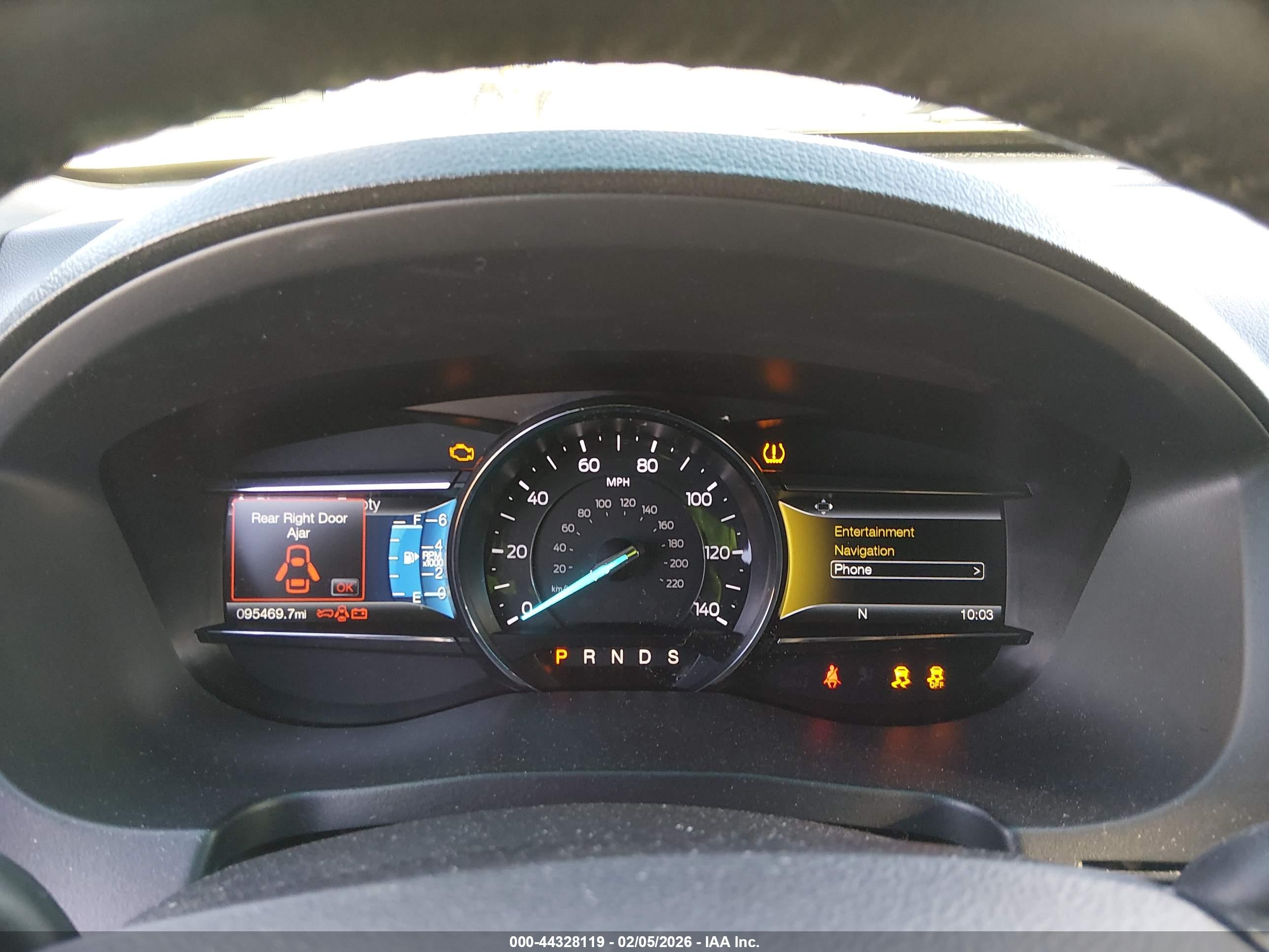 FORD EXPLORER image 7