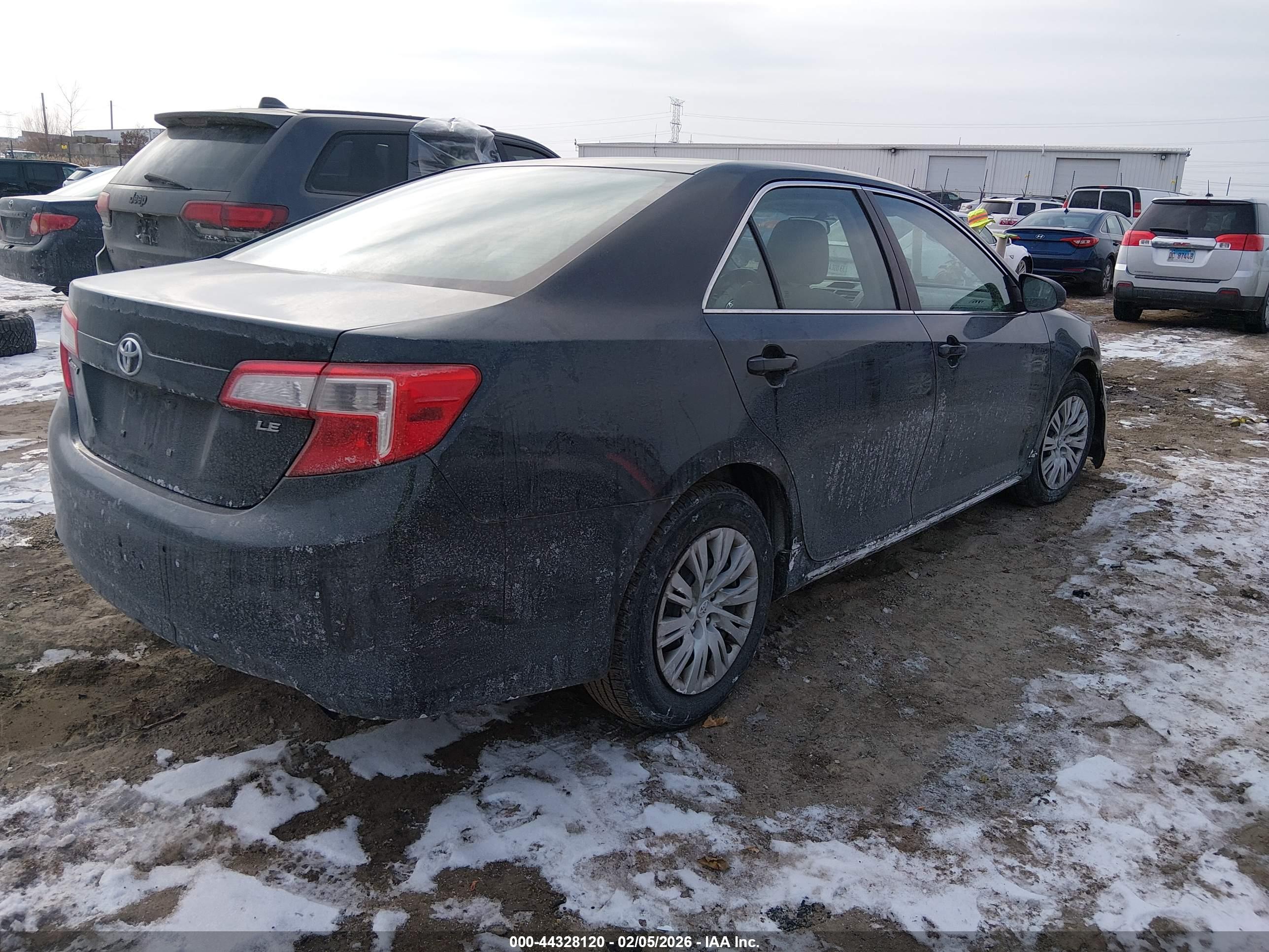 TOYOTA CAMRY image 4