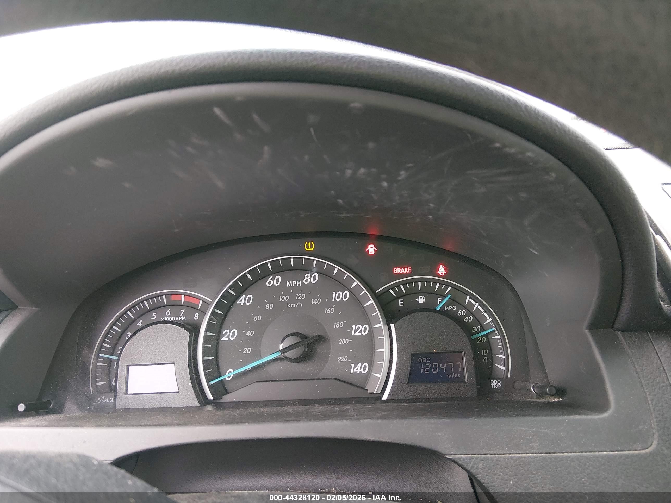TOYOTA CAMRY image 7