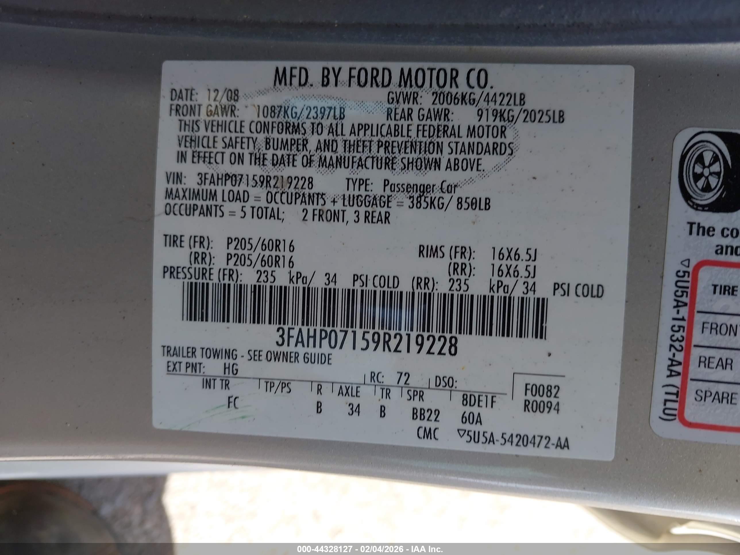 FORD FUSION image 9