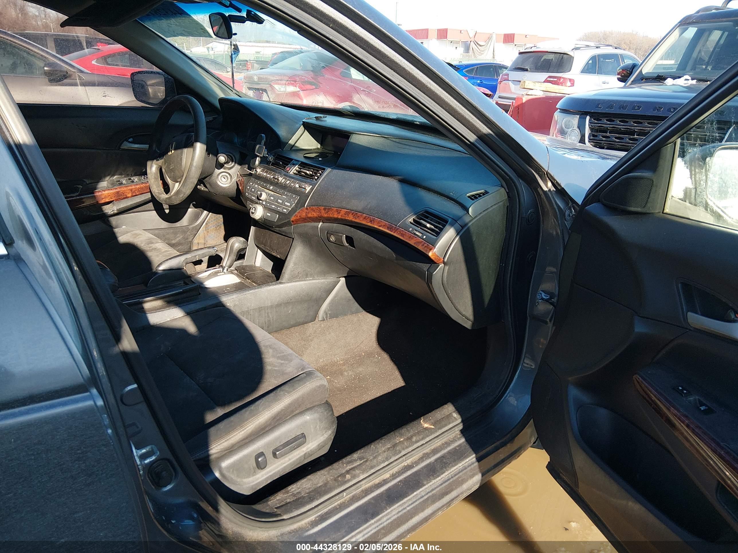 HONDA ACCORD image 5