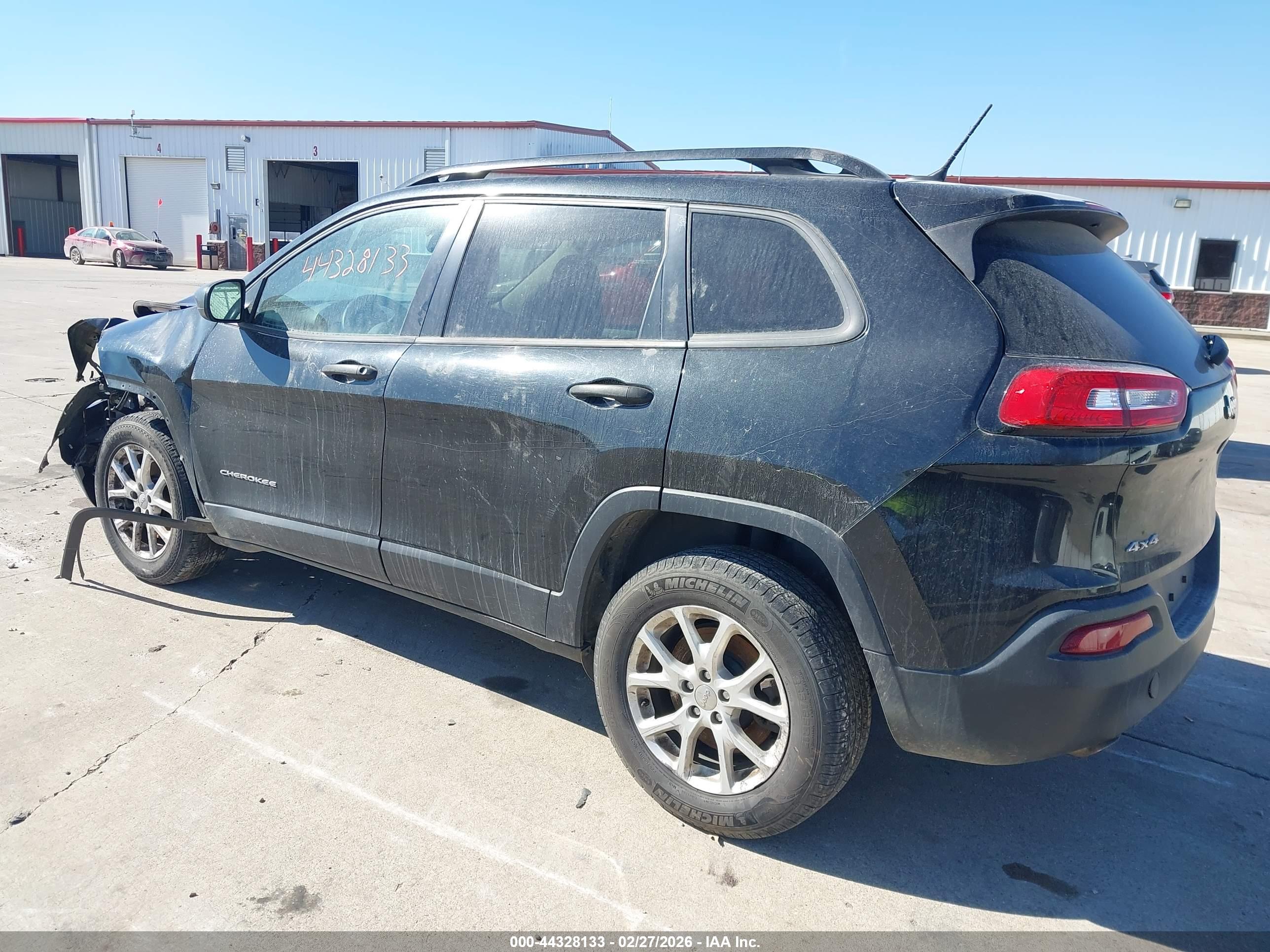 JEEP CHEROKEE image 3