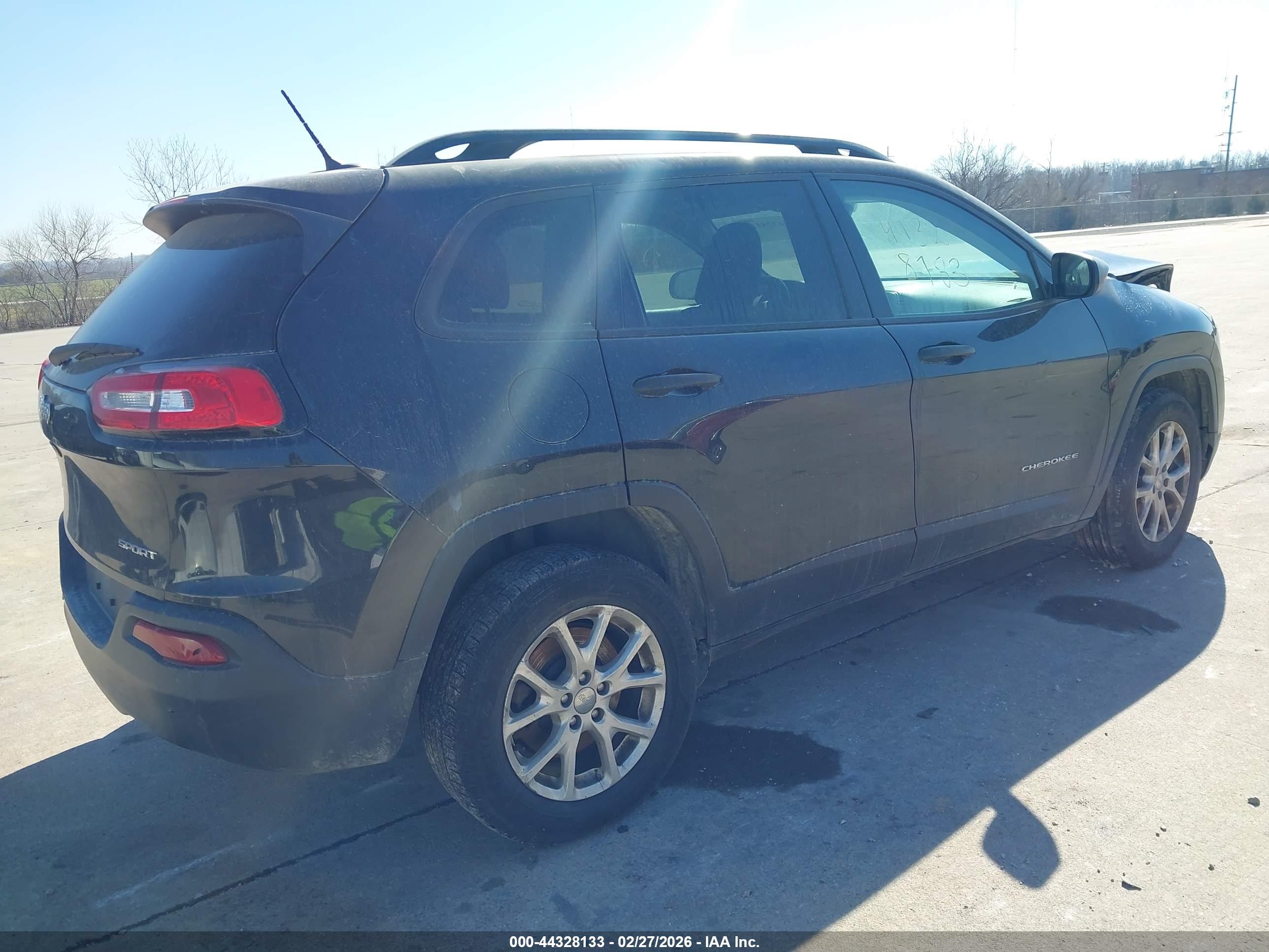 JEEP CHEROKEE image 4