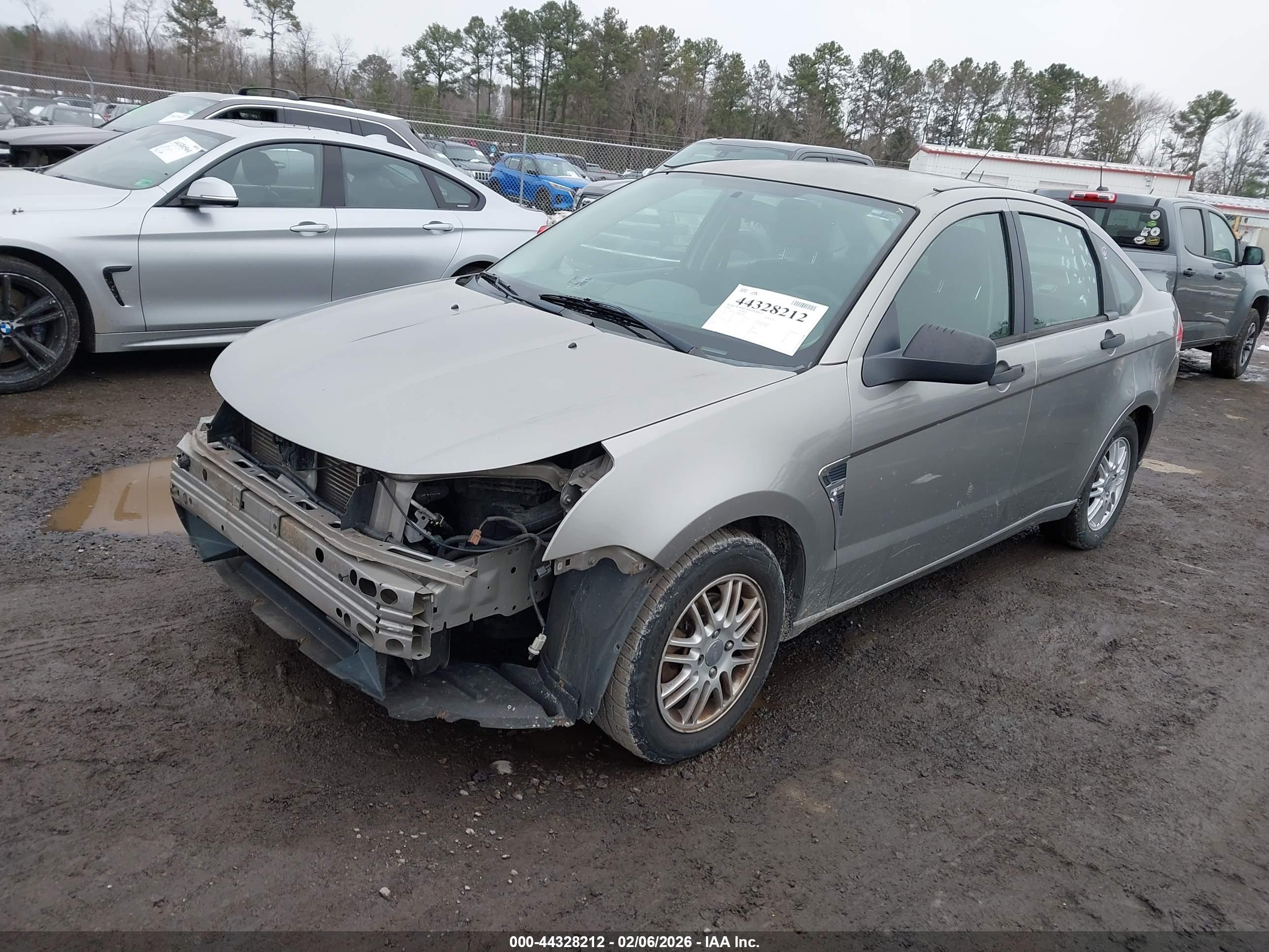 FORD FOCUS image 2