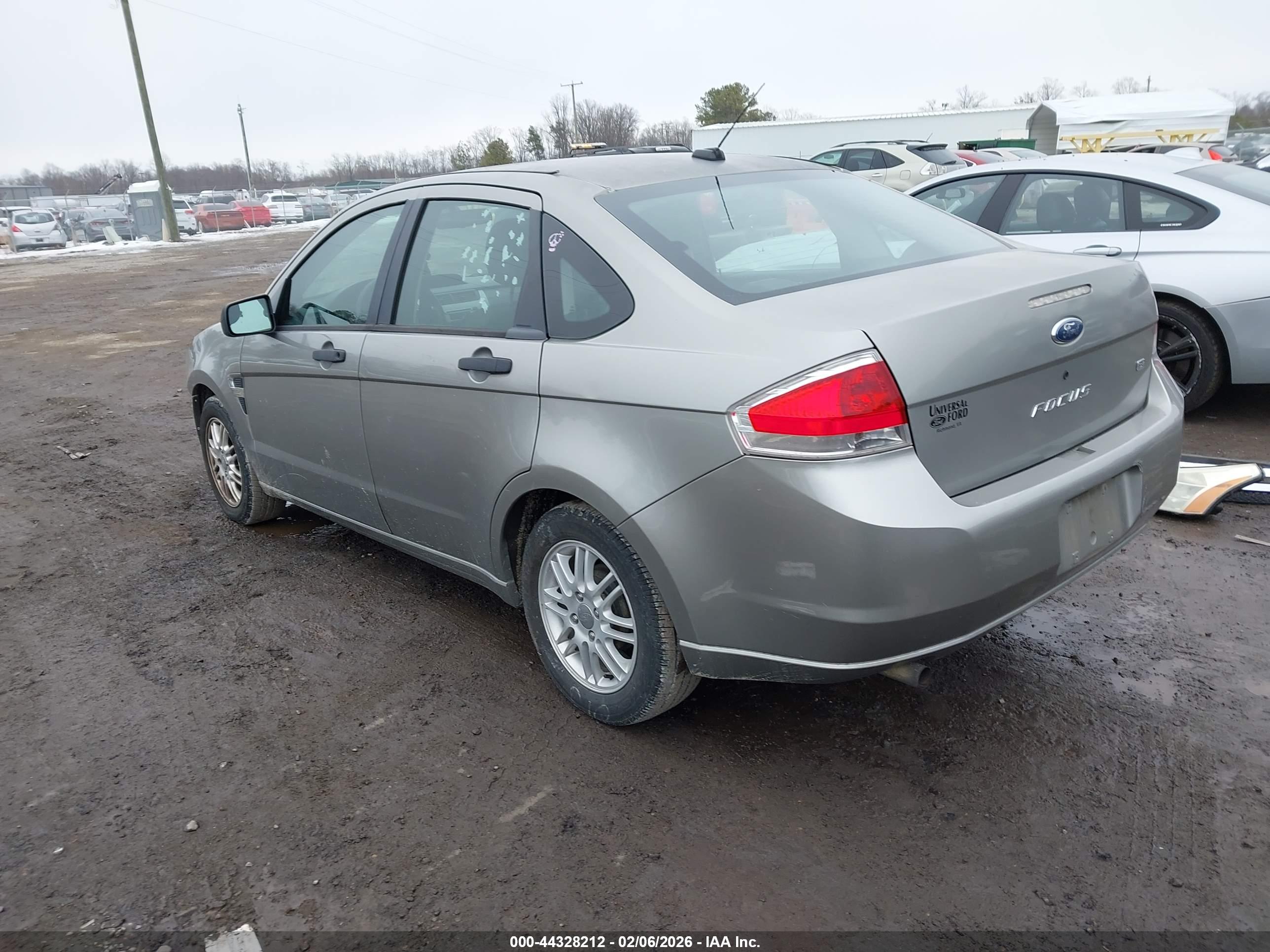 FORD FOCUS image 3