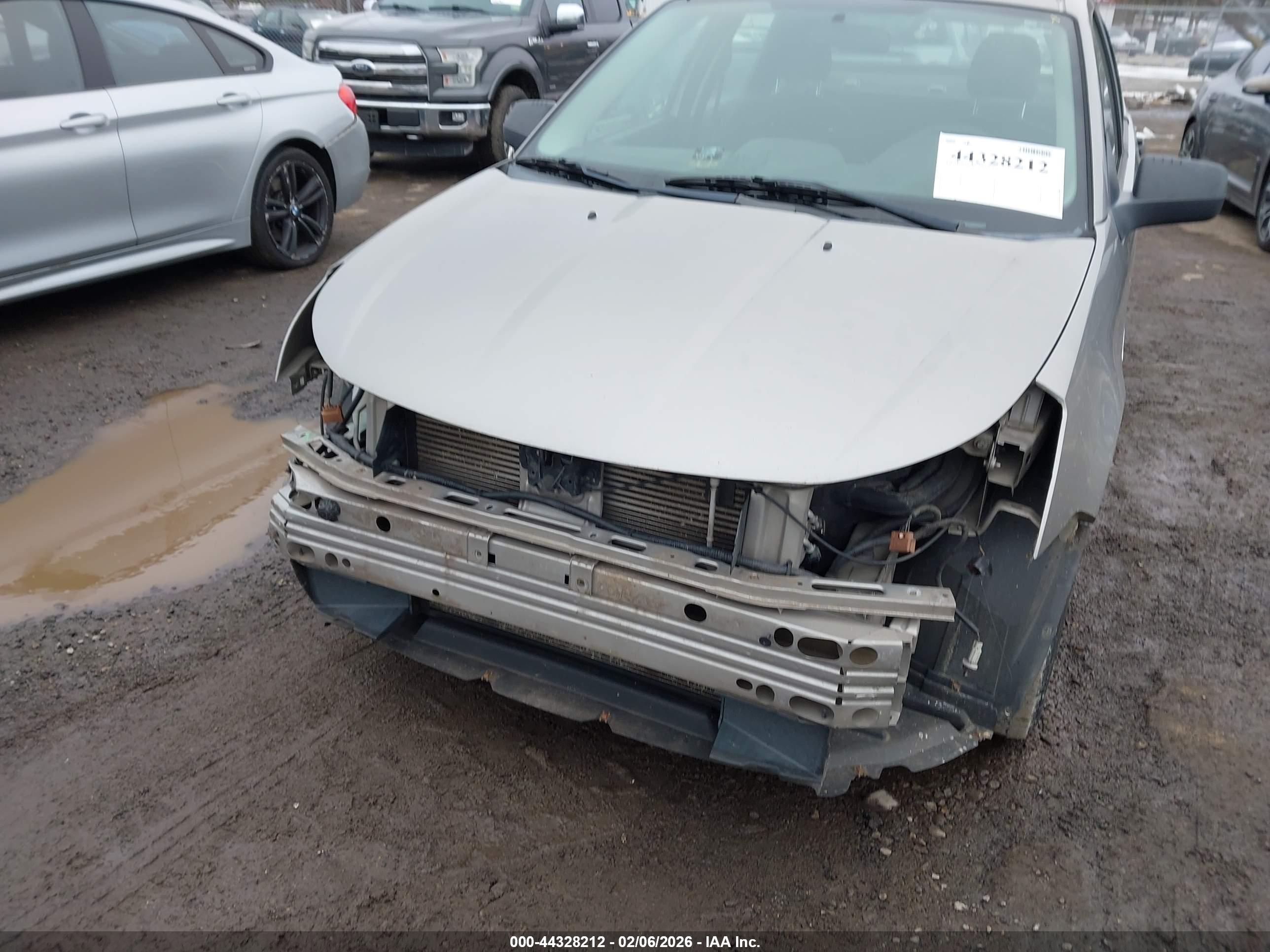 FORD FOCUS image 6