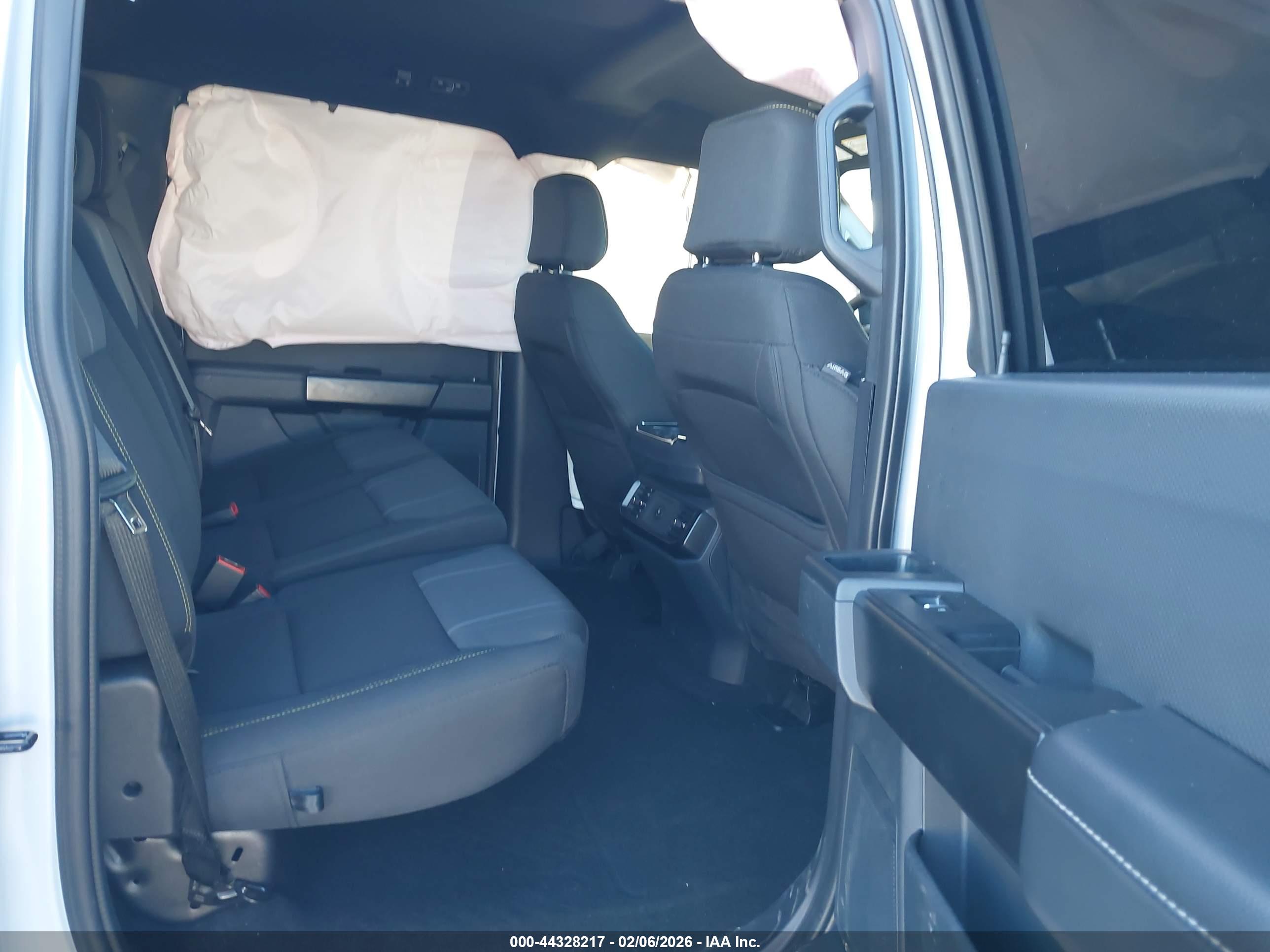 FORD F-150 image 8