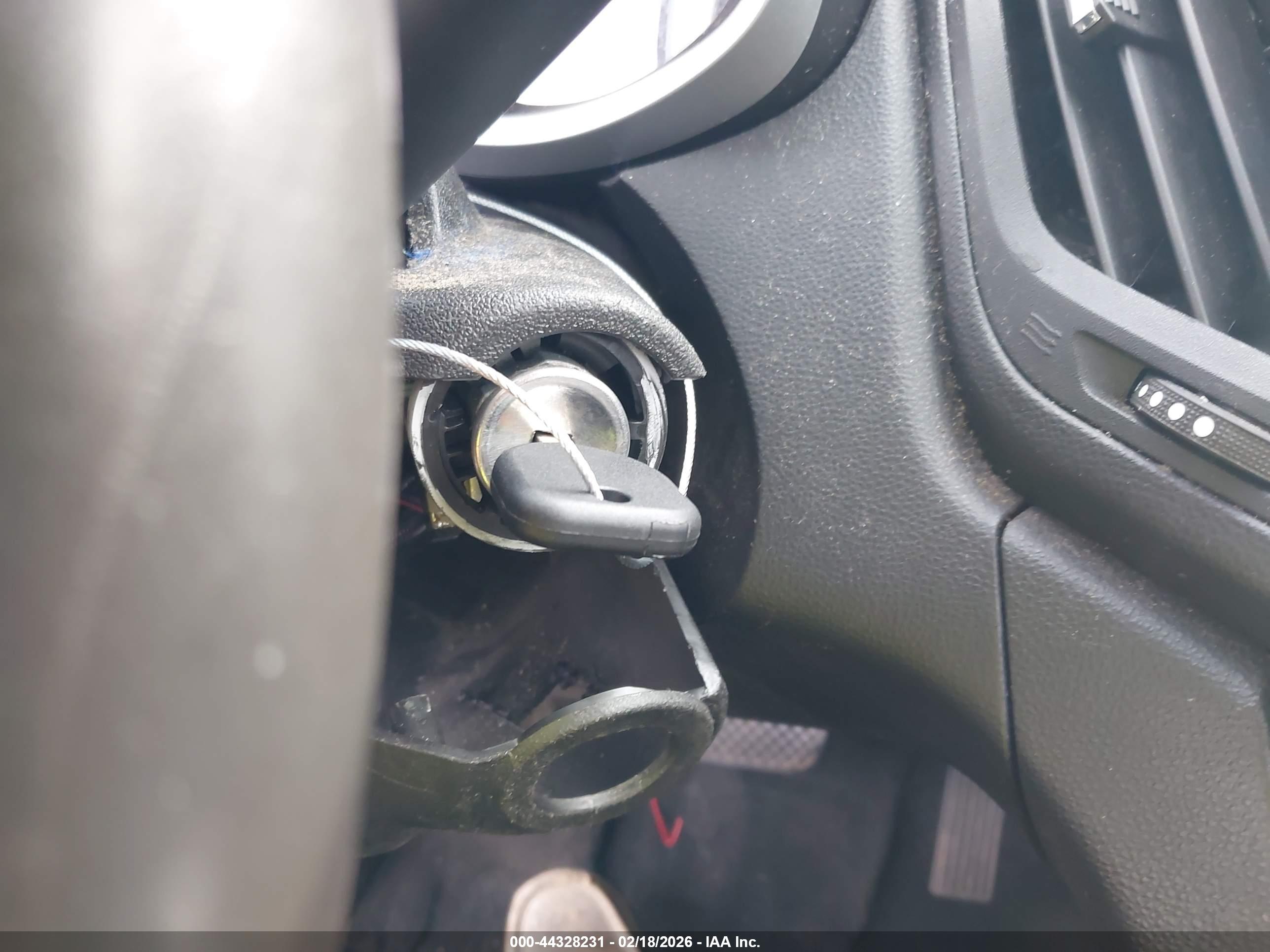 CHEVROLET EQUINOX image 11