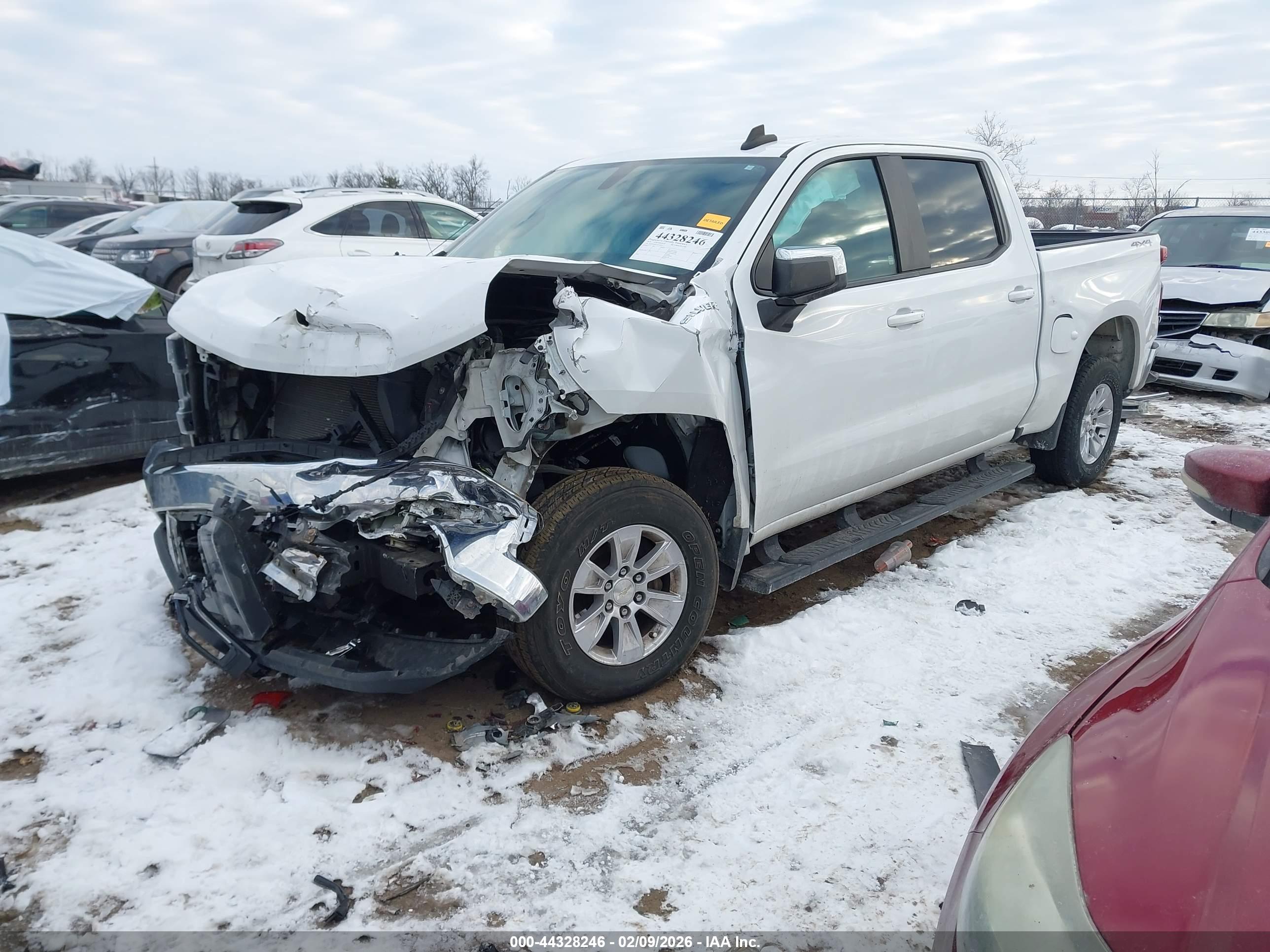 CHEVROLET SILVERADO image 2