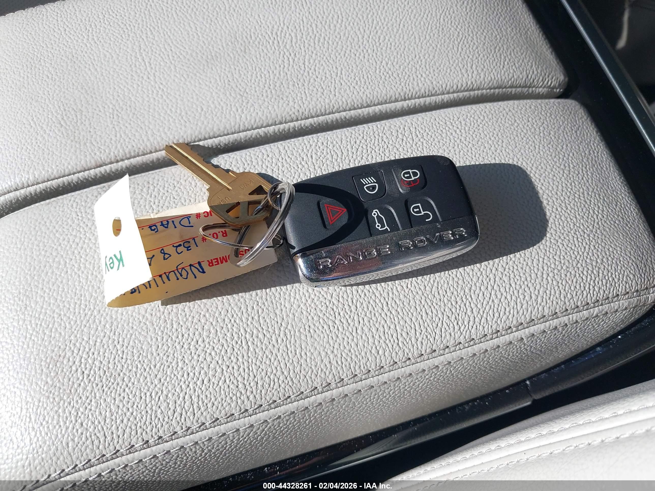 LAND ROVER image 11