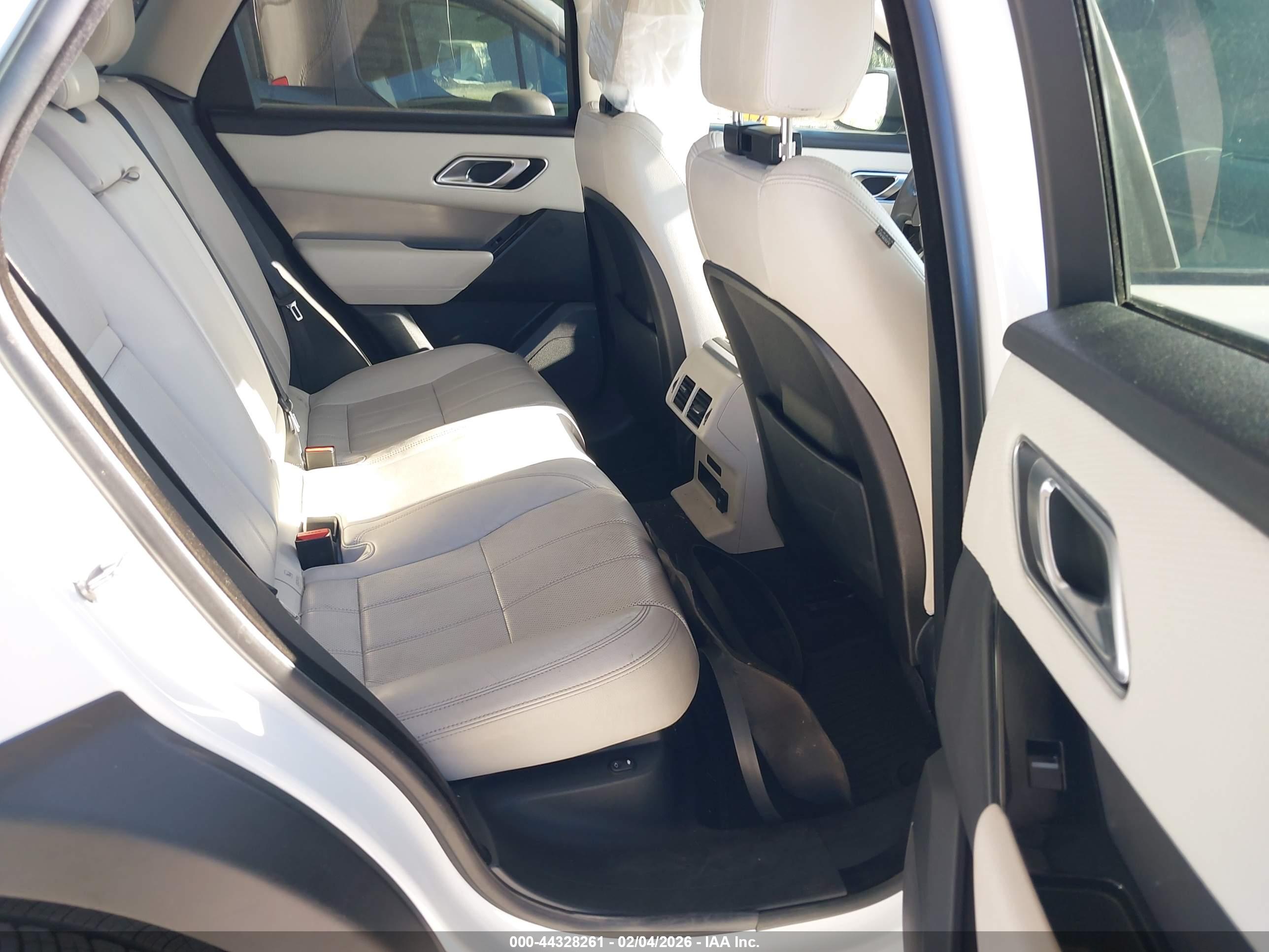 LAND ROVER image 8