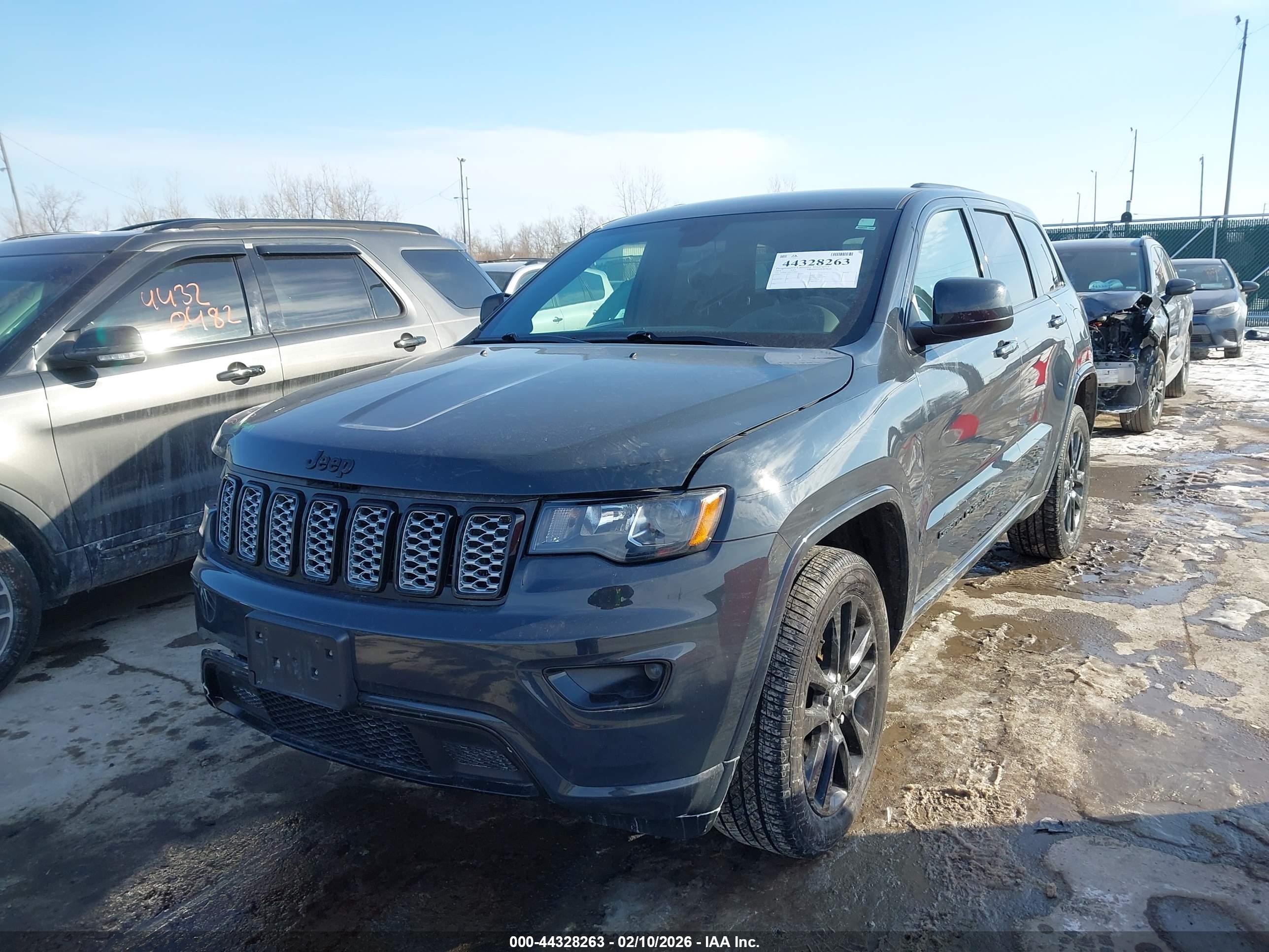 JEEP GRAND image 2