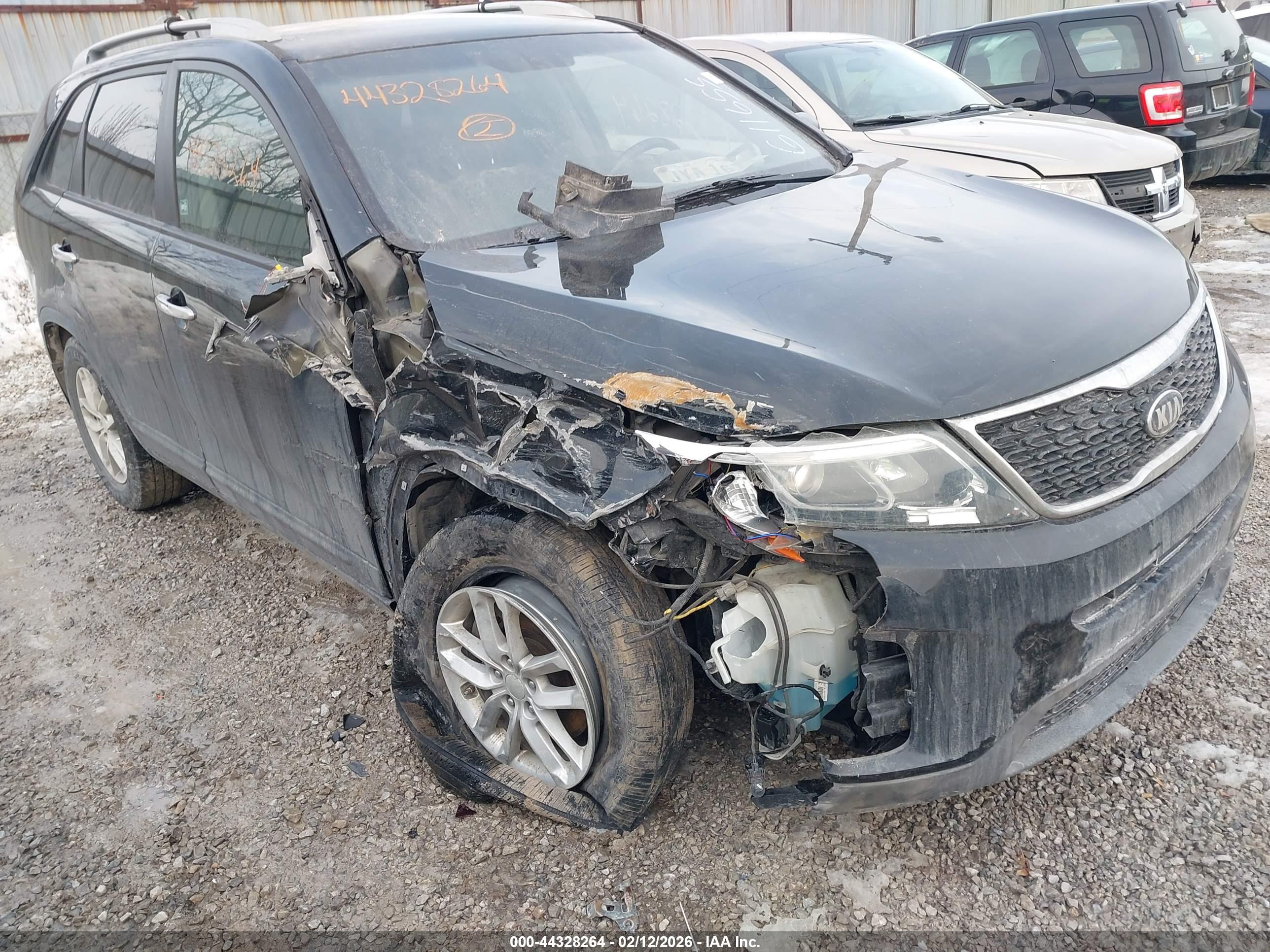 KIA SORENTO image 6