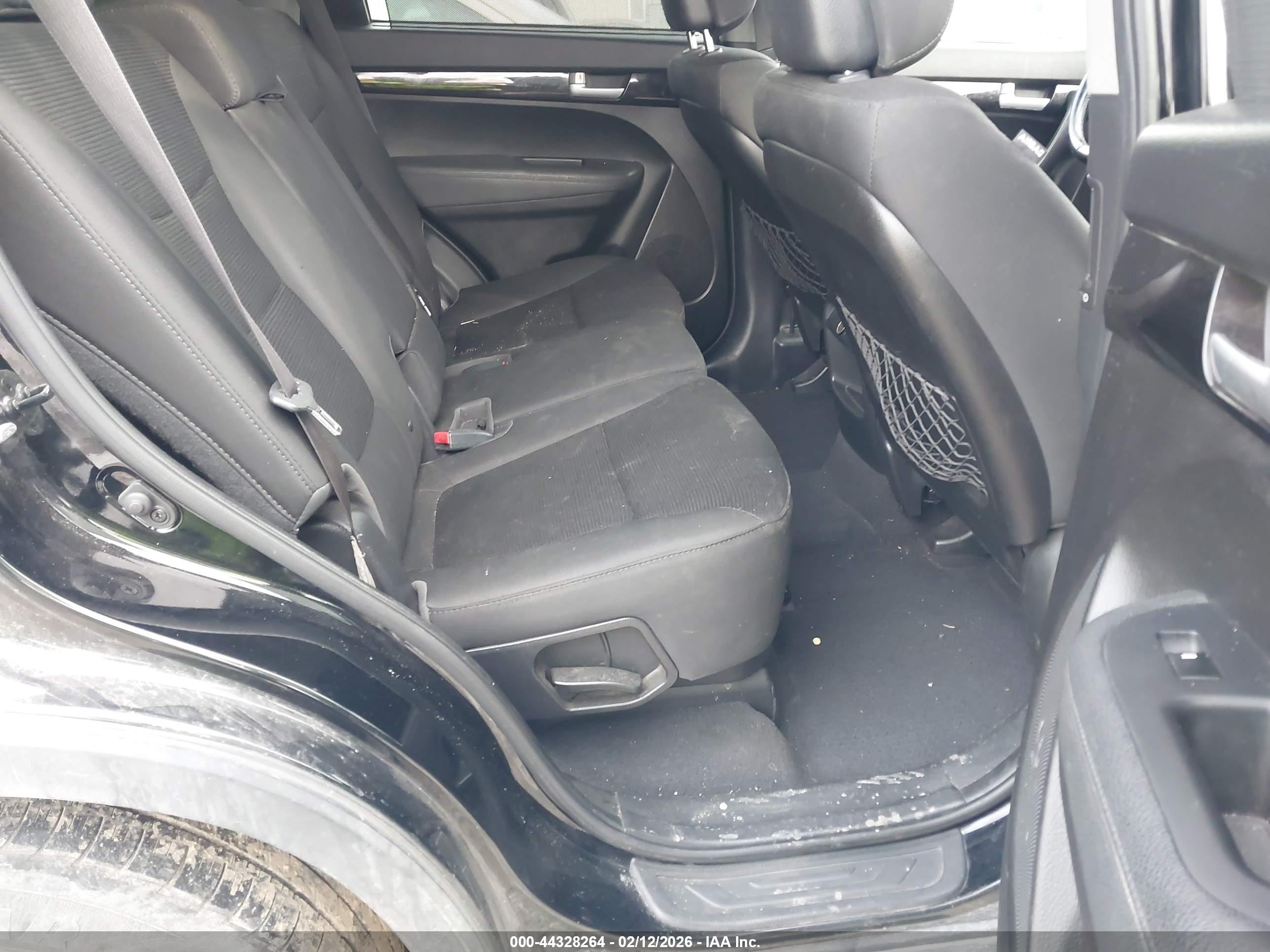 KIA SORENTO image 8