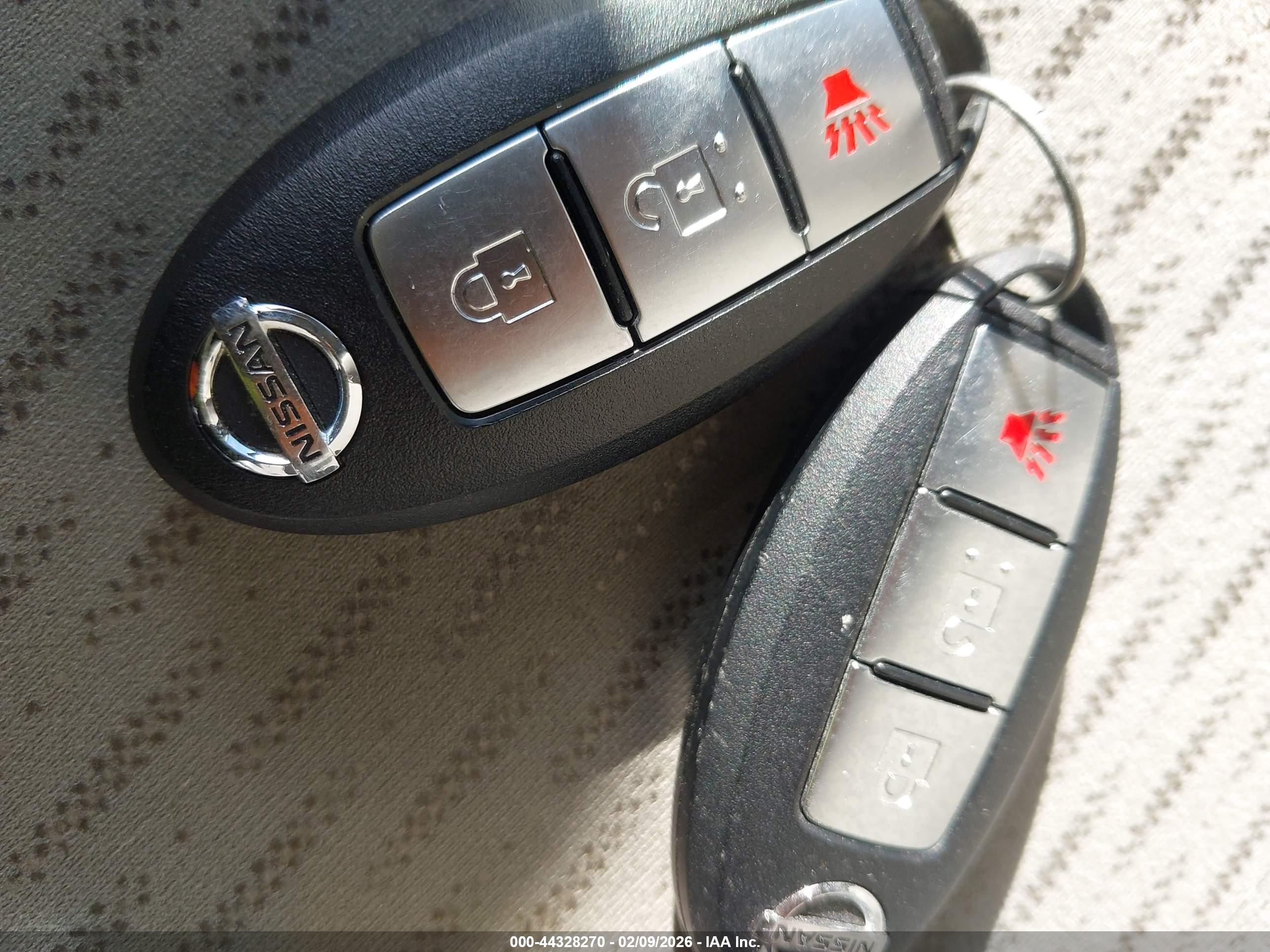NISSAN QUEST image 11
