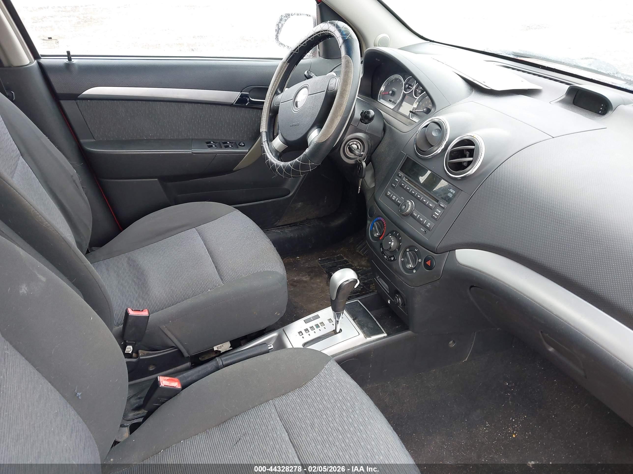 CHEVROLET AVEO image 5