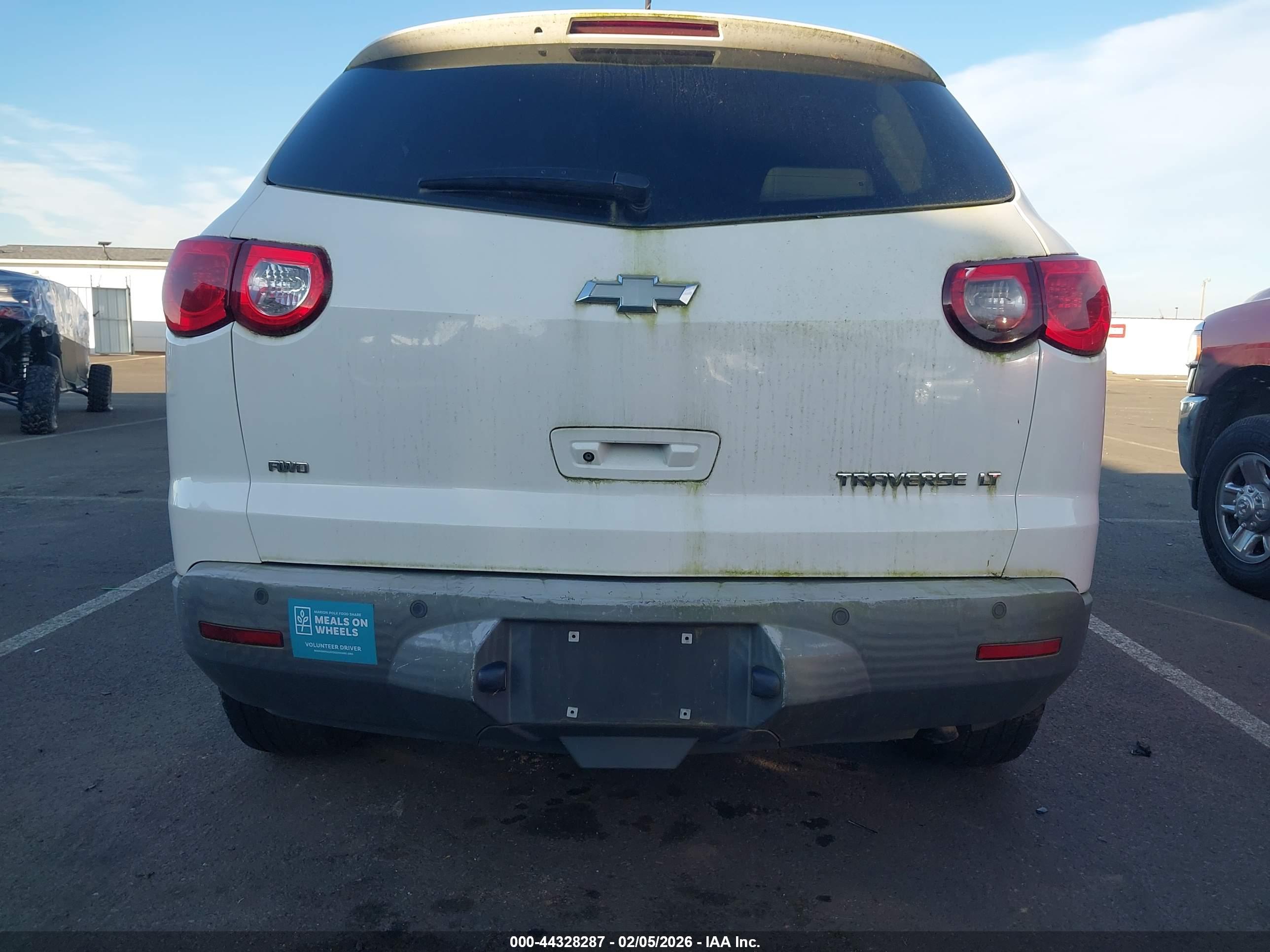 CHEVROLET TRAVERSE image 6