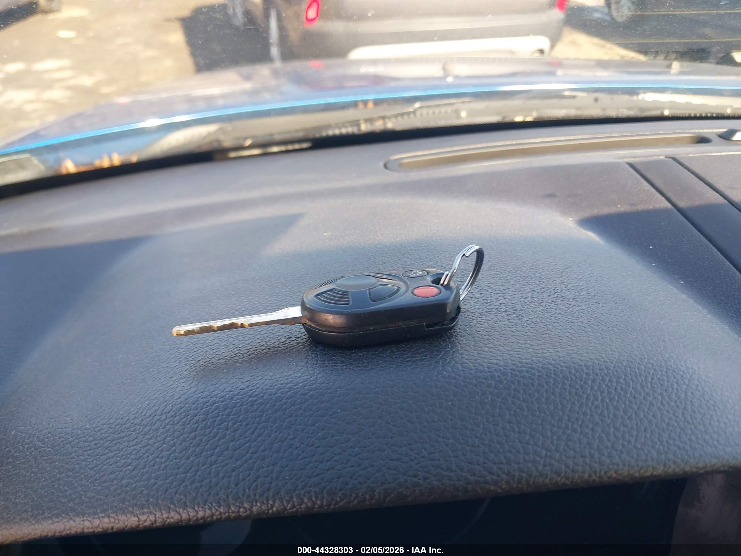 FORD FUSION image 11