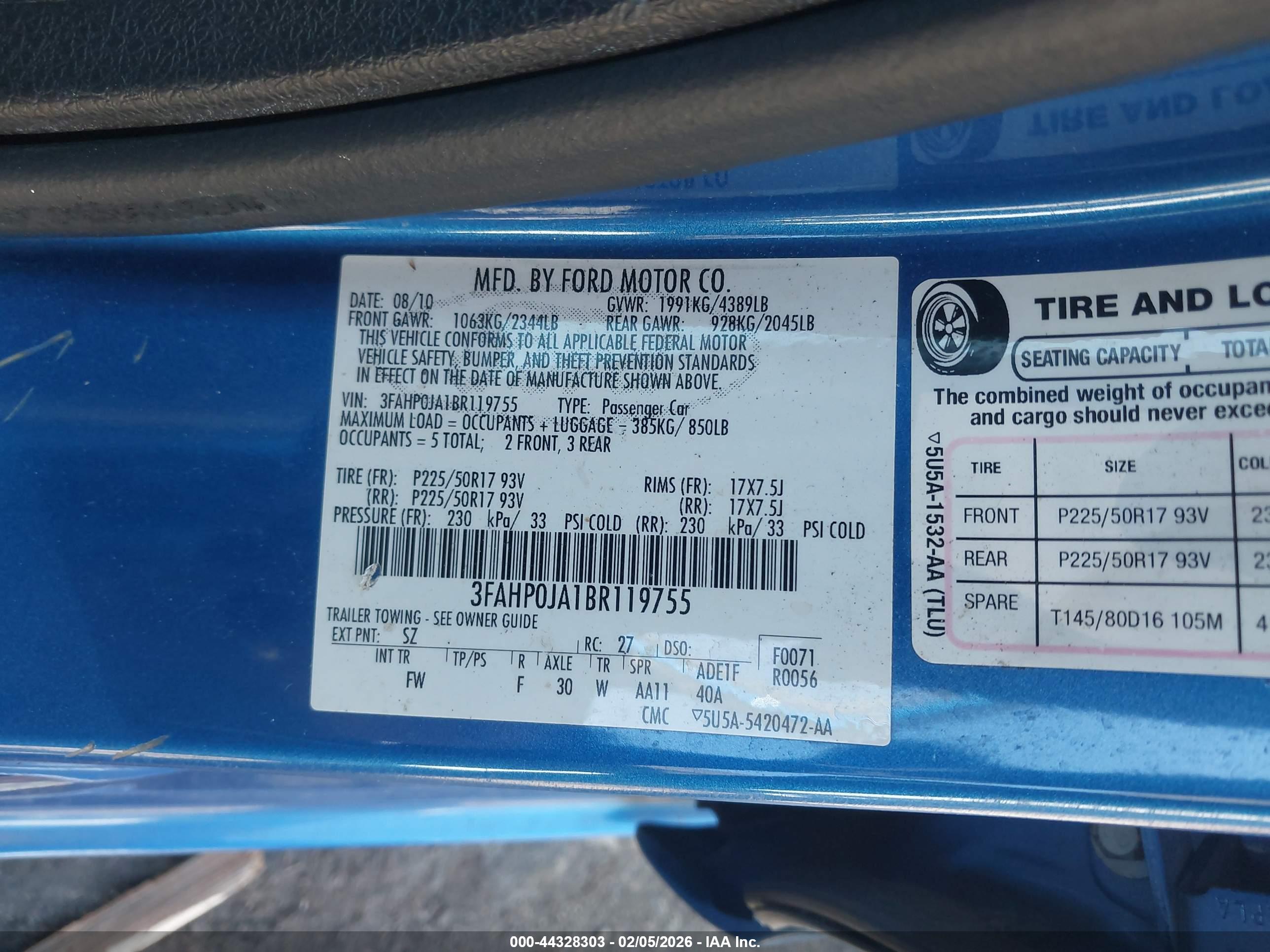 FORD FUSION image 9