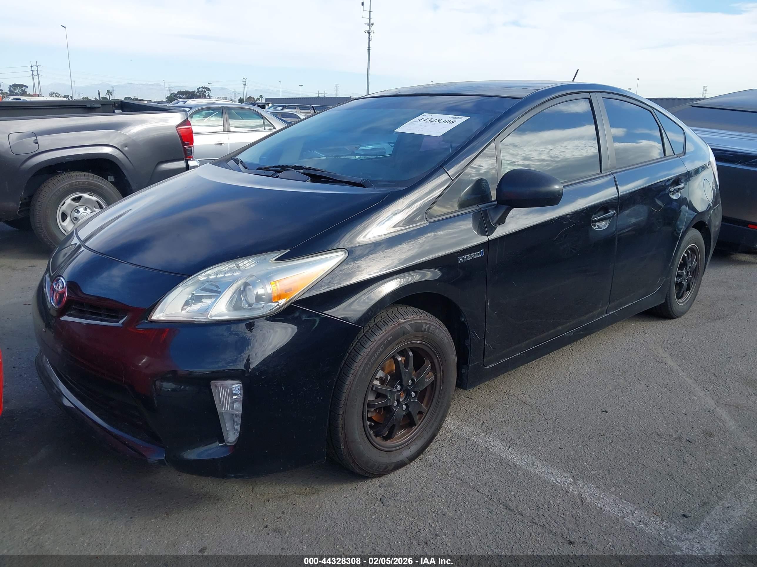 TOYOTA PRIUS image 2