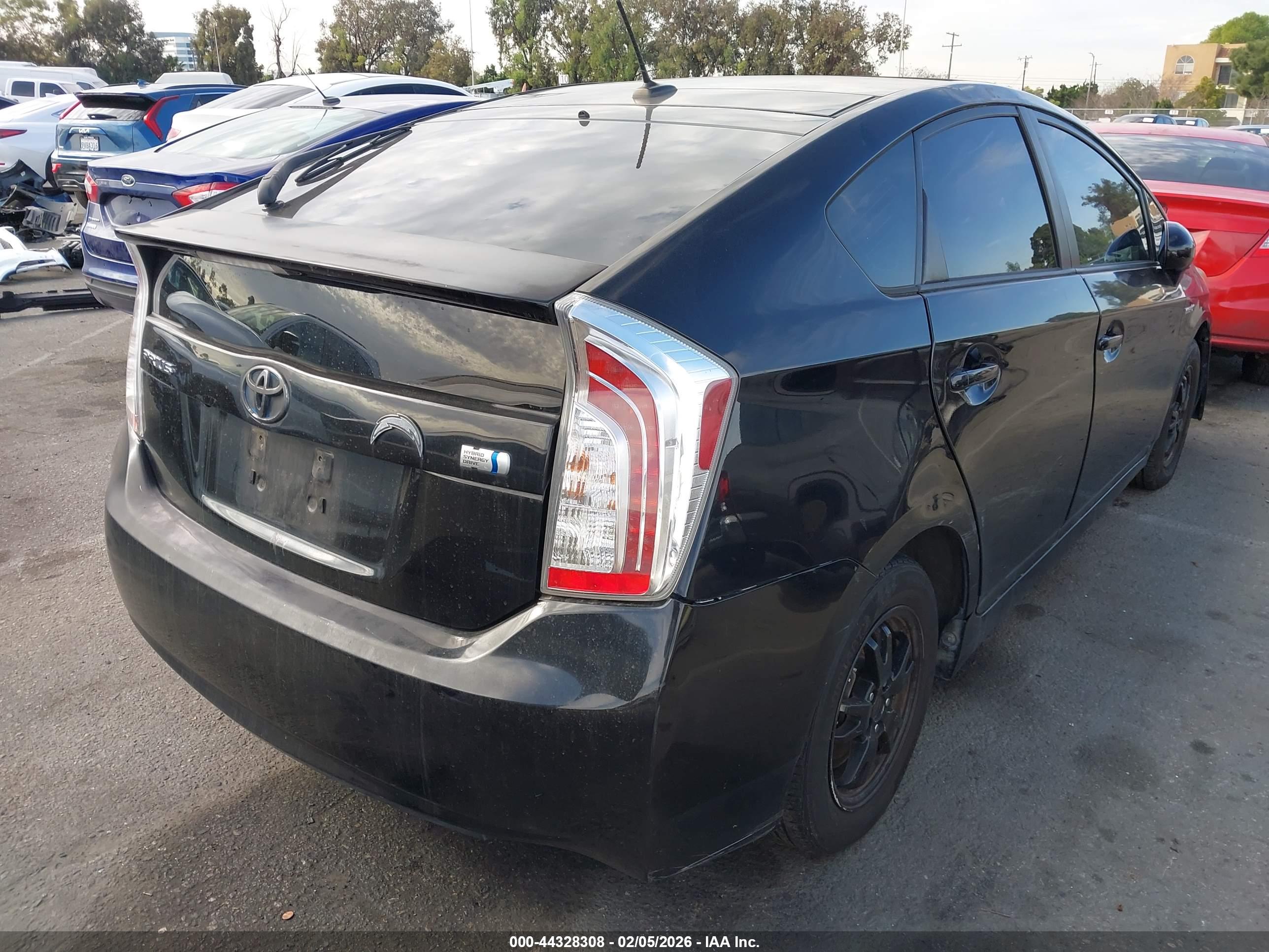 TOYOTA PRIUS image 4