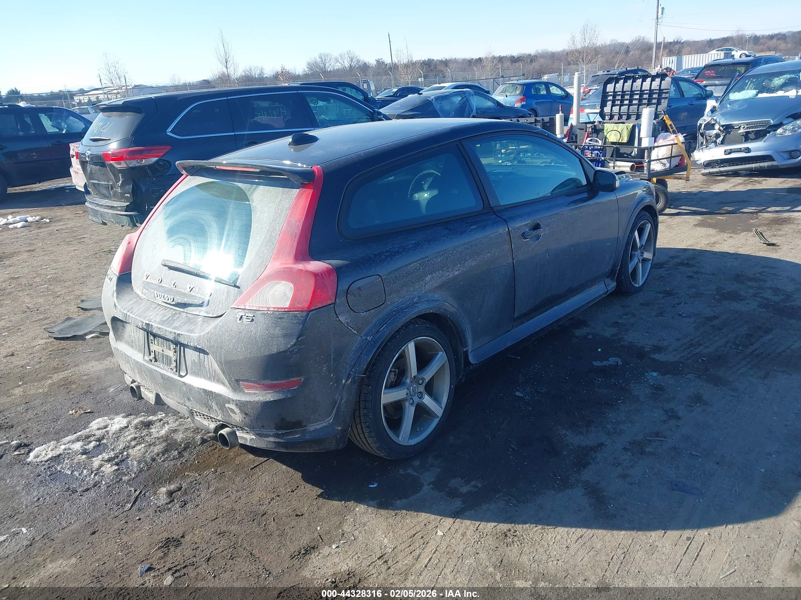 VOLVO C30 image 4
