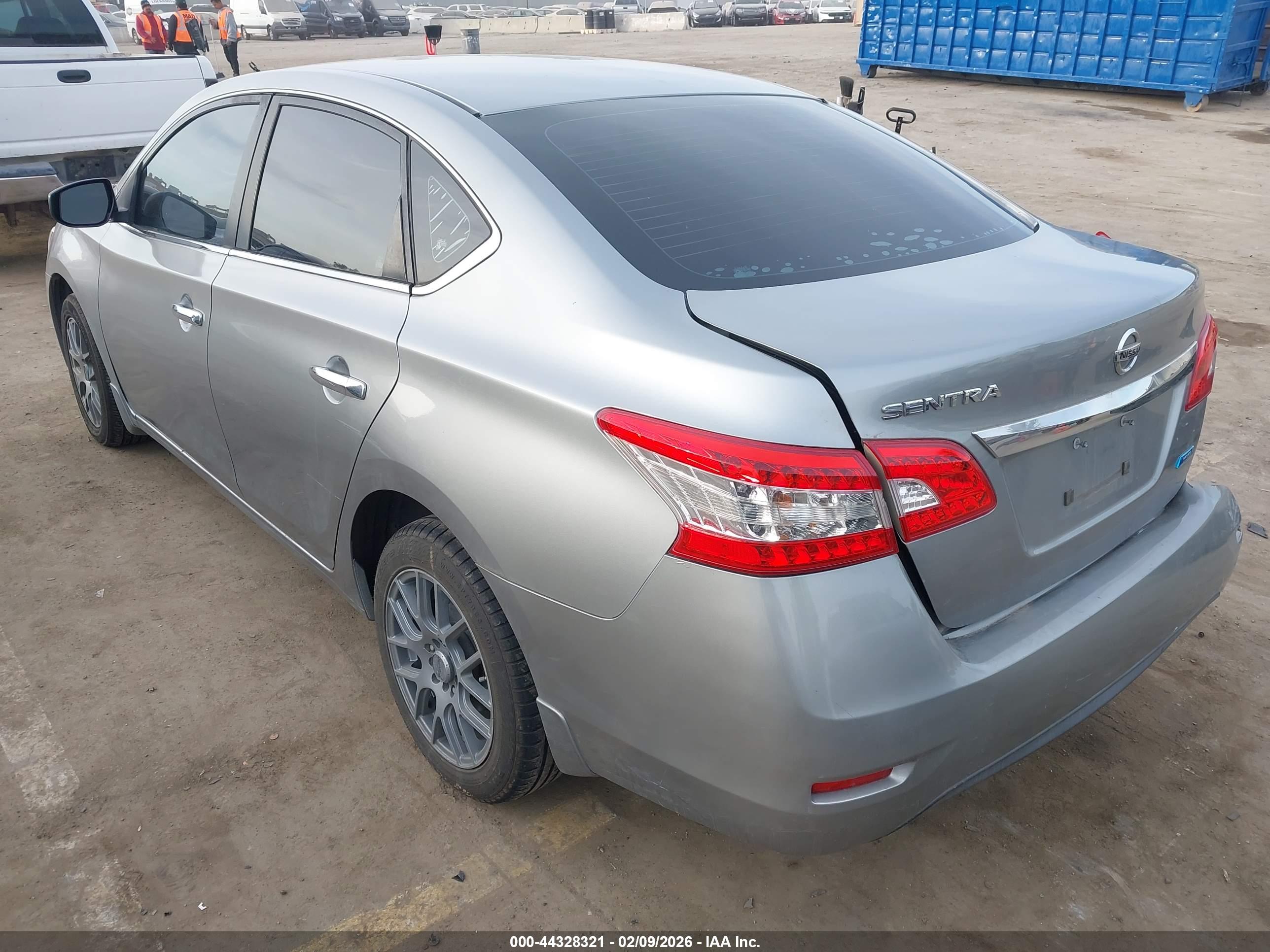NISSAN SENTRA image 3