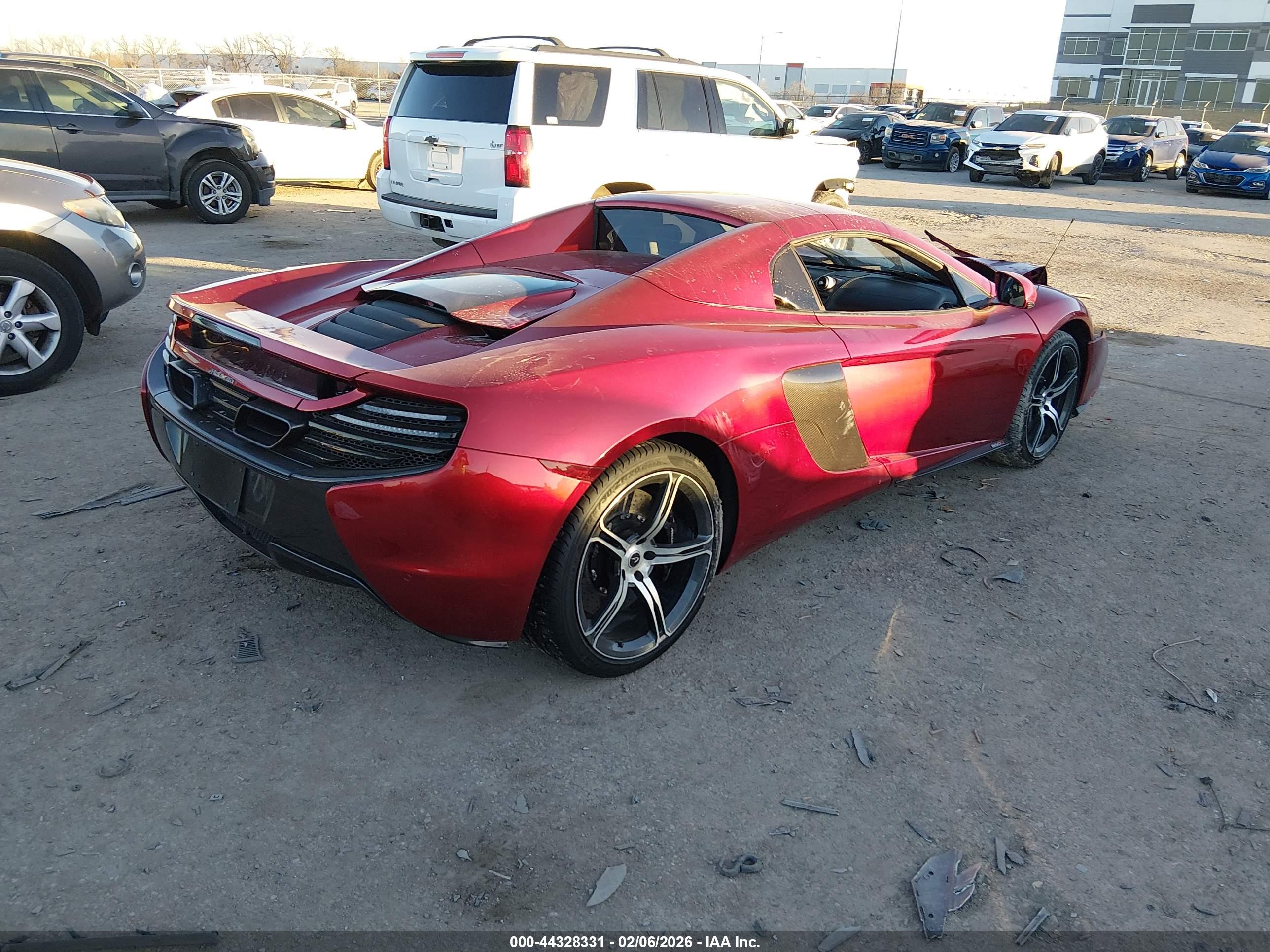 MCLAREN 650S image 4