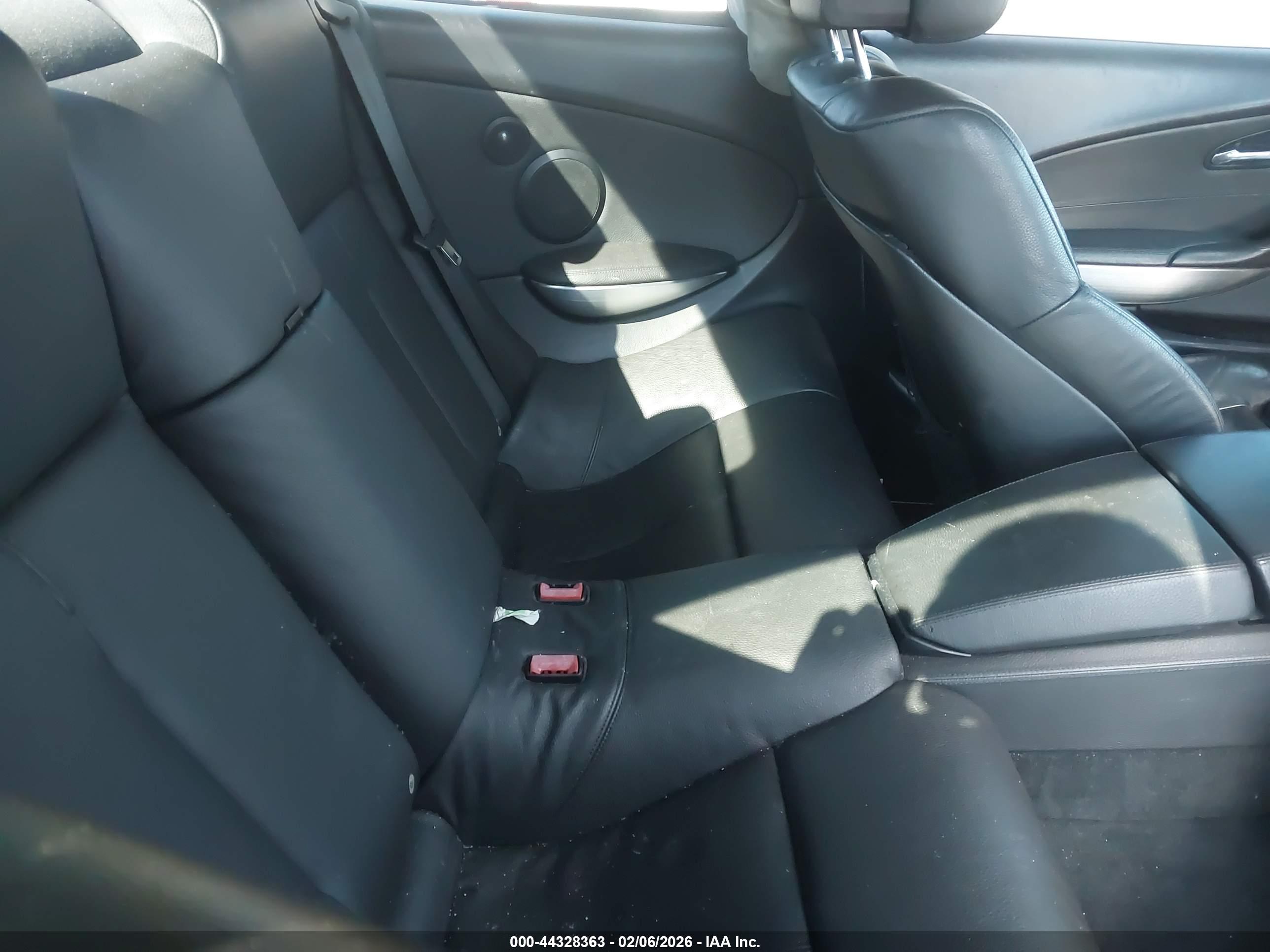 BMW 650I image 8