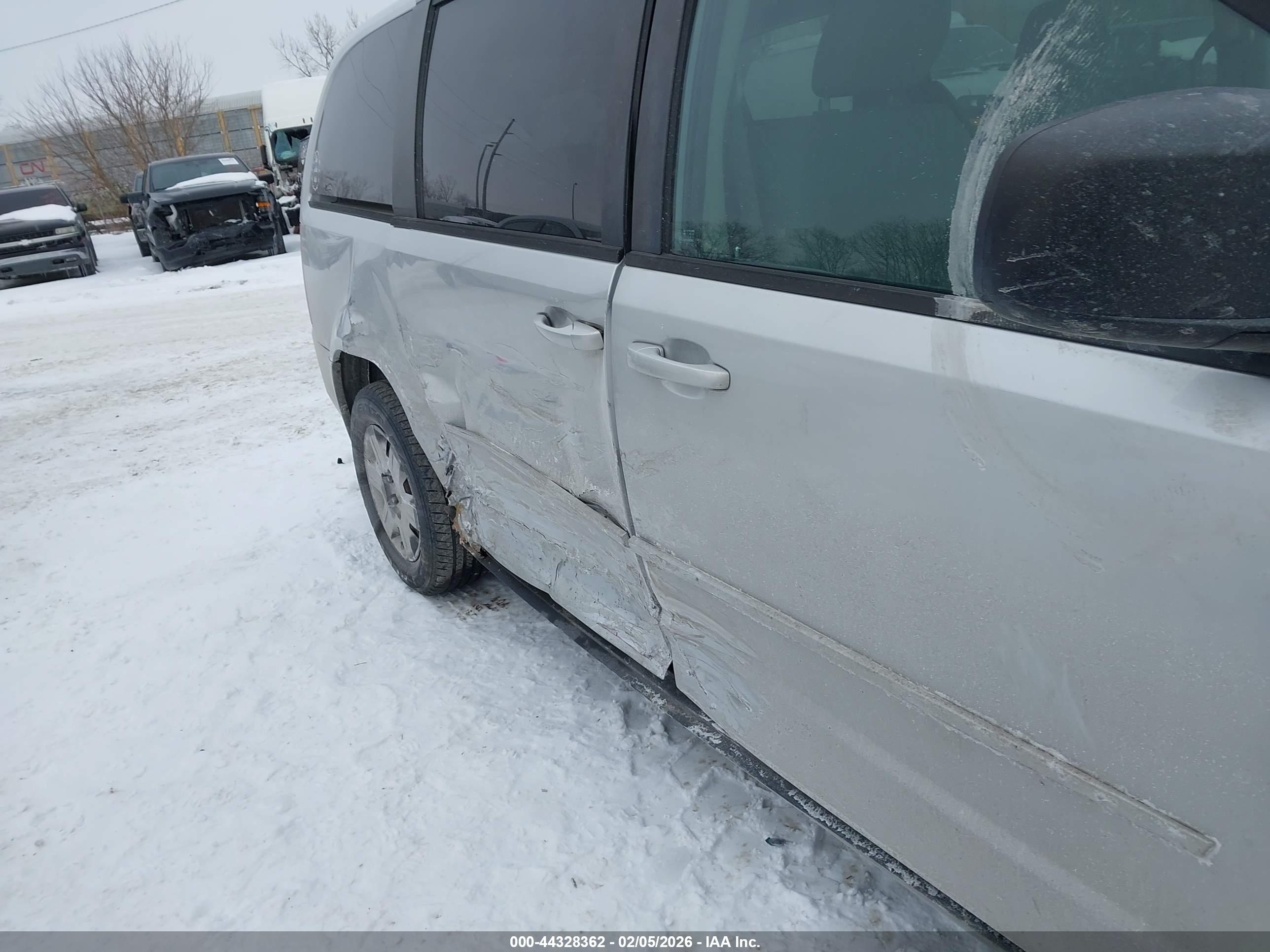 DODGE GRAND image 6