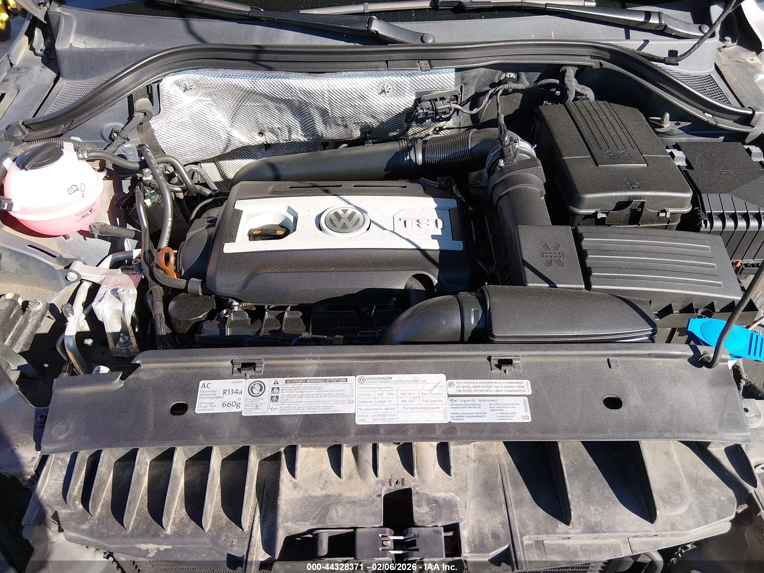 VOLKSWAGEN TIGUAN image 10