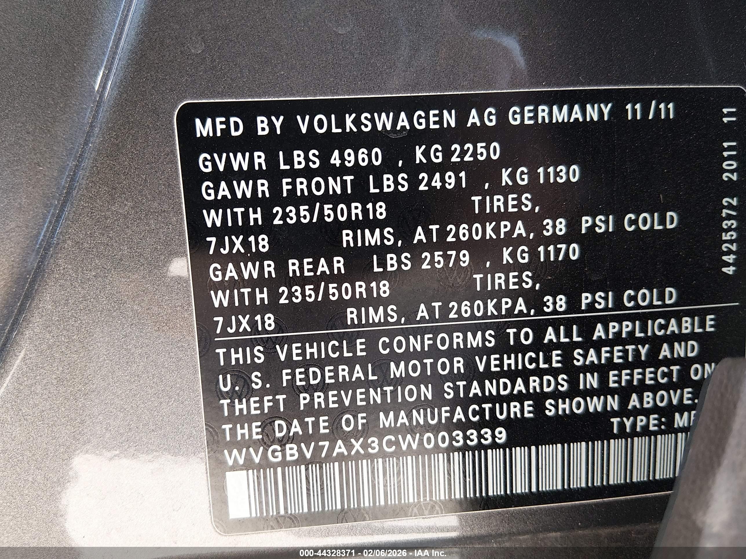 VOLKSWAGEN TIGUAN image 9