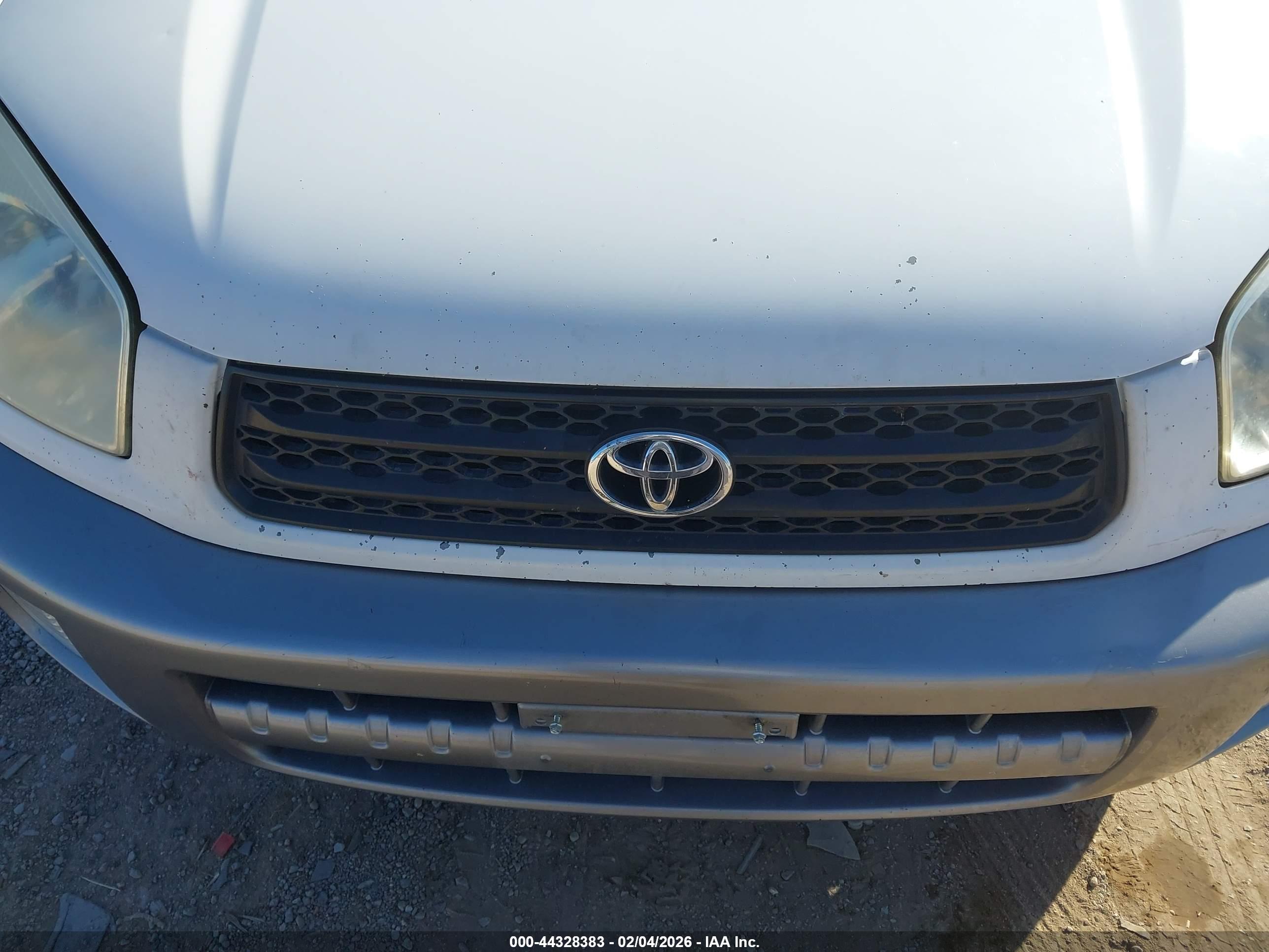 TOYOTA RAV4 image 6