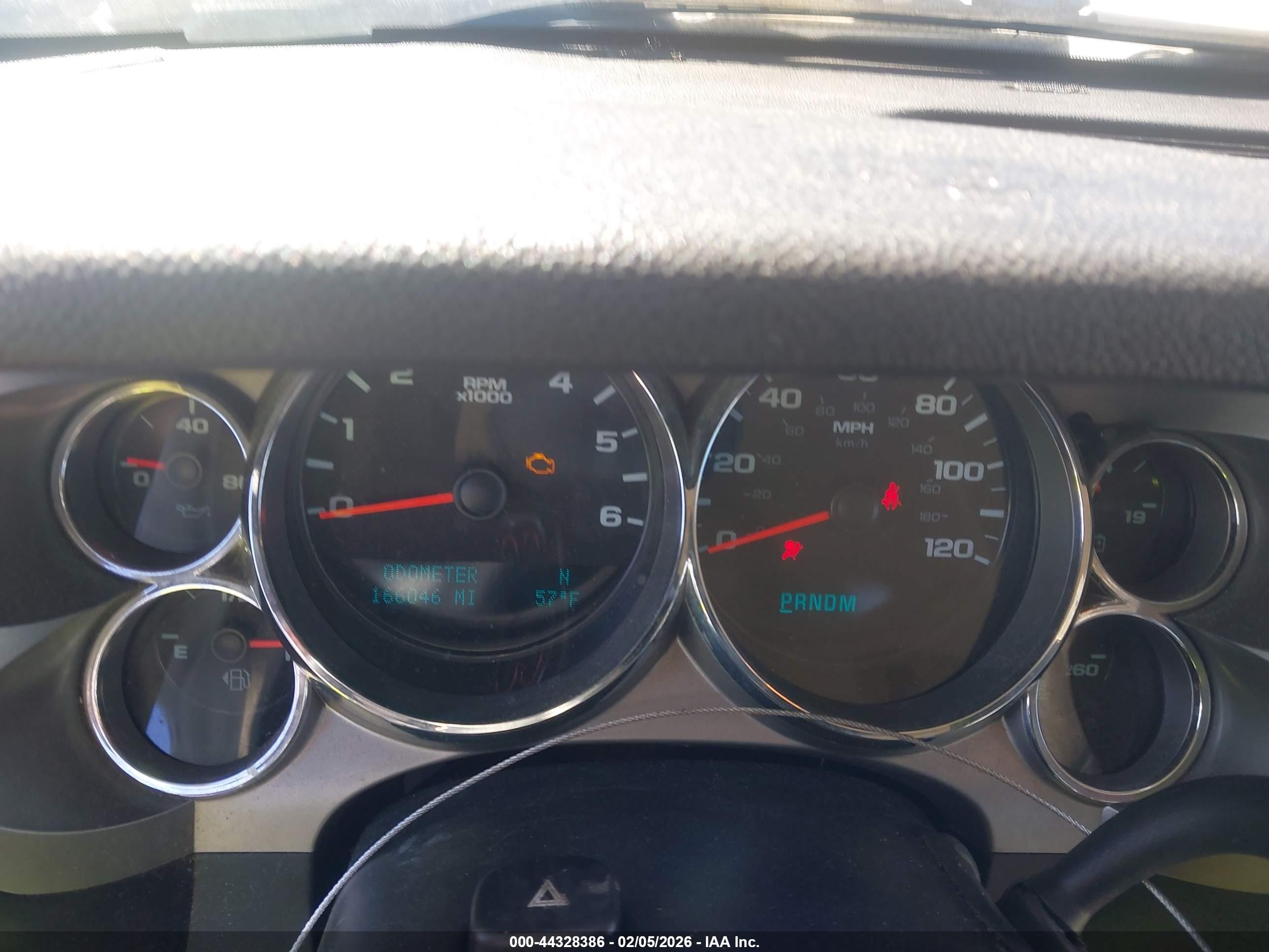 CHEVROLET SILVERADO image 7