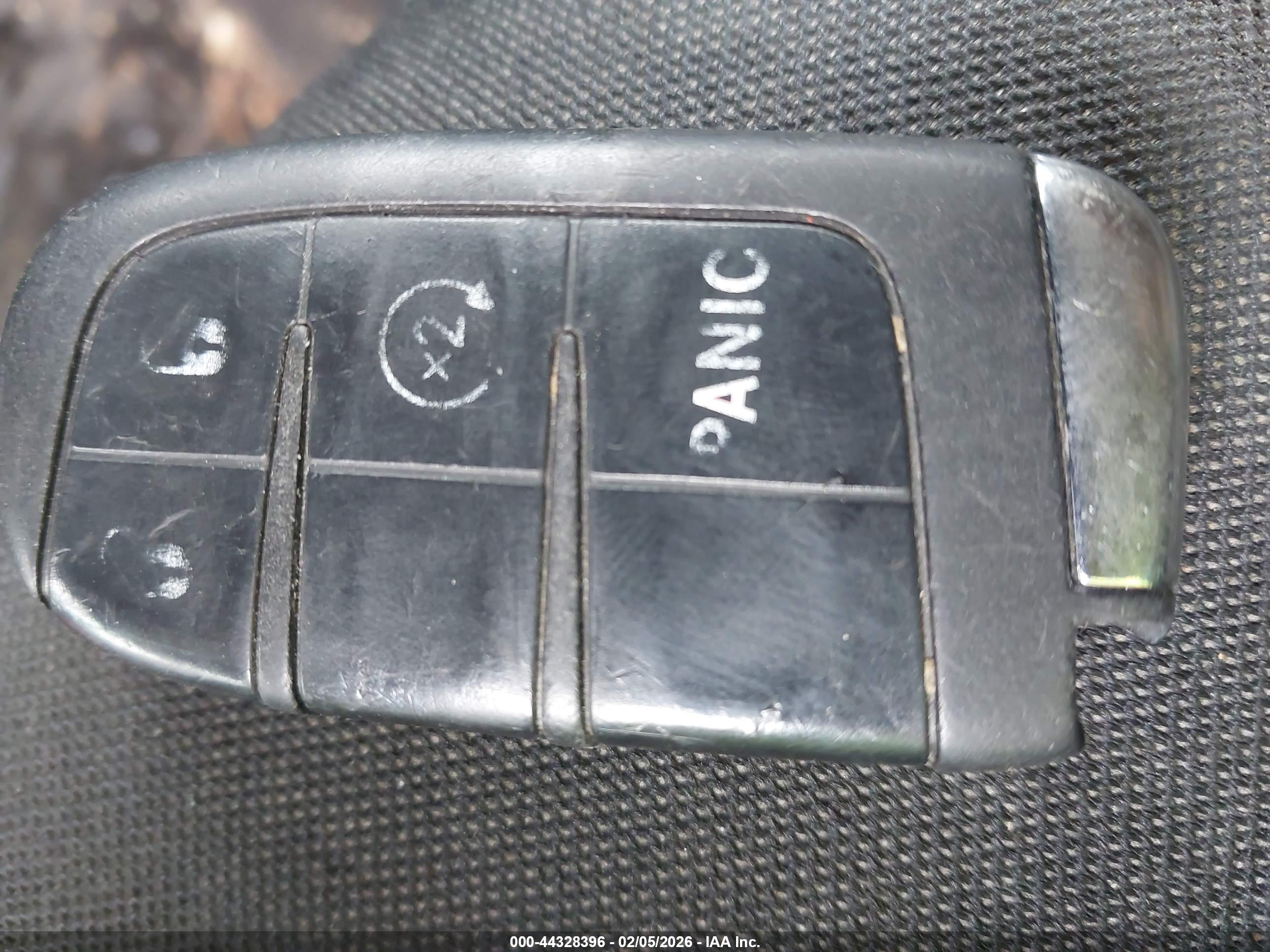 JEEP RENEGADE image 11