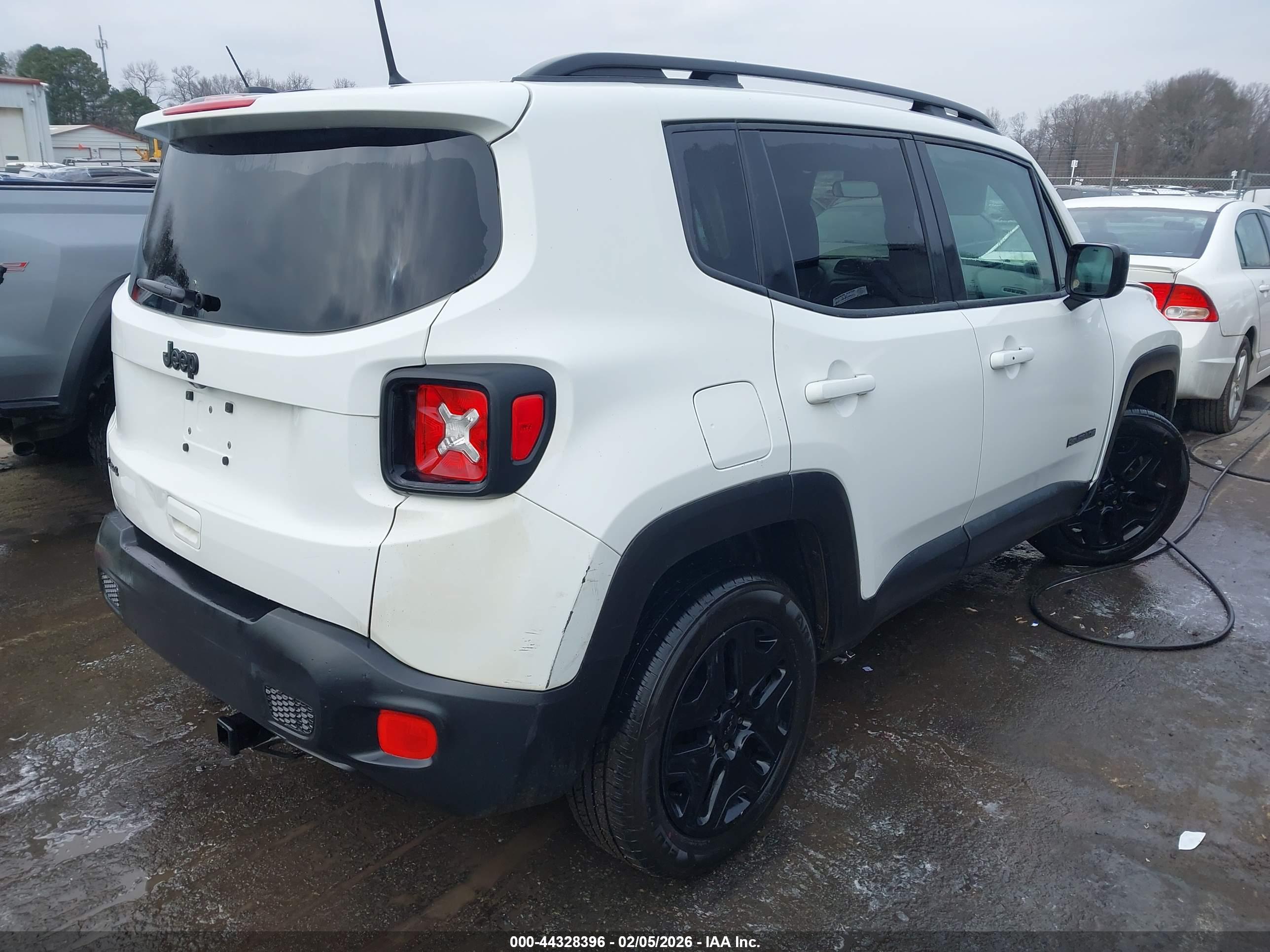 JEEP RENEGADE image 4