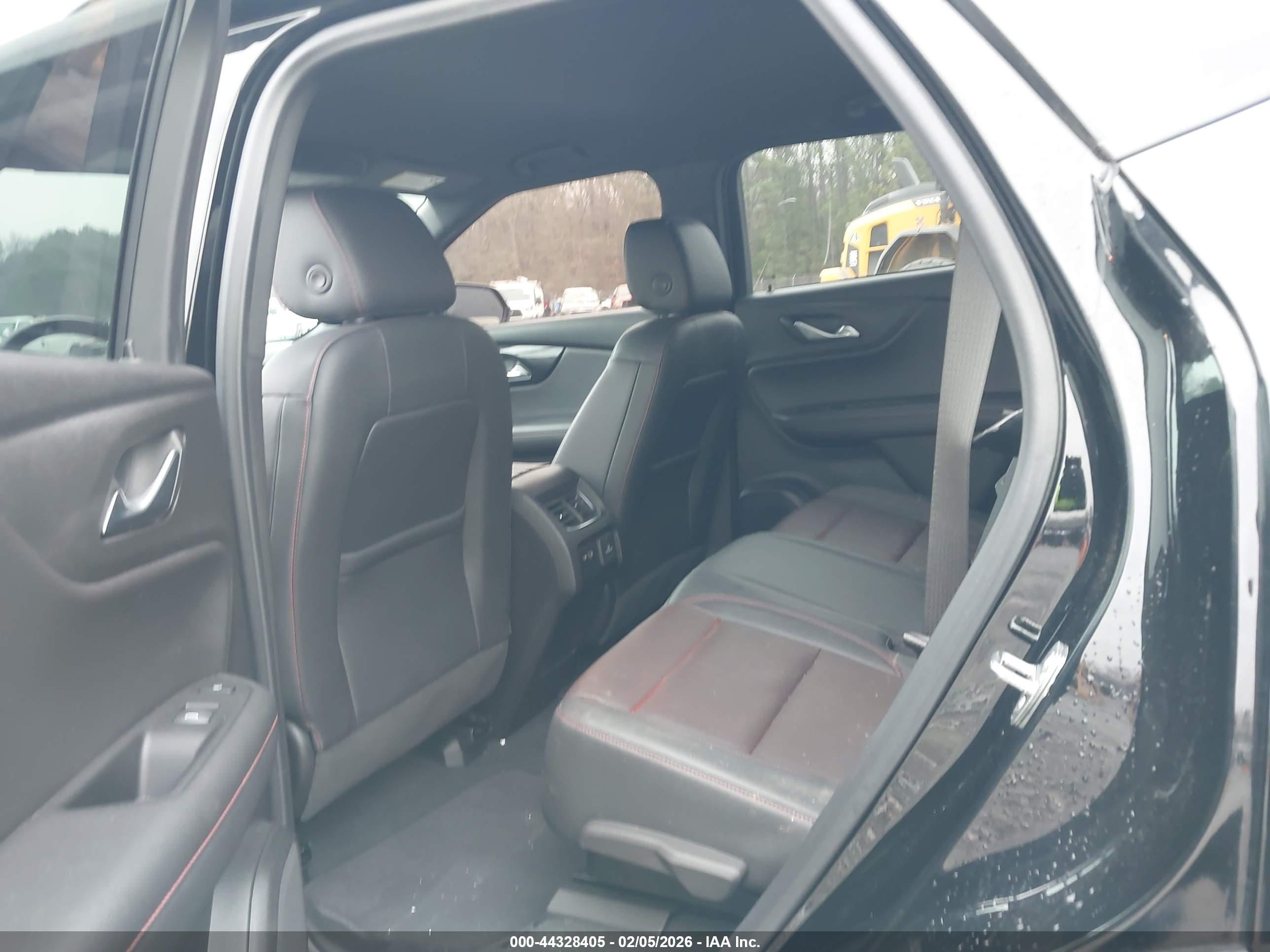 CHEVROLET BLAZER image 8