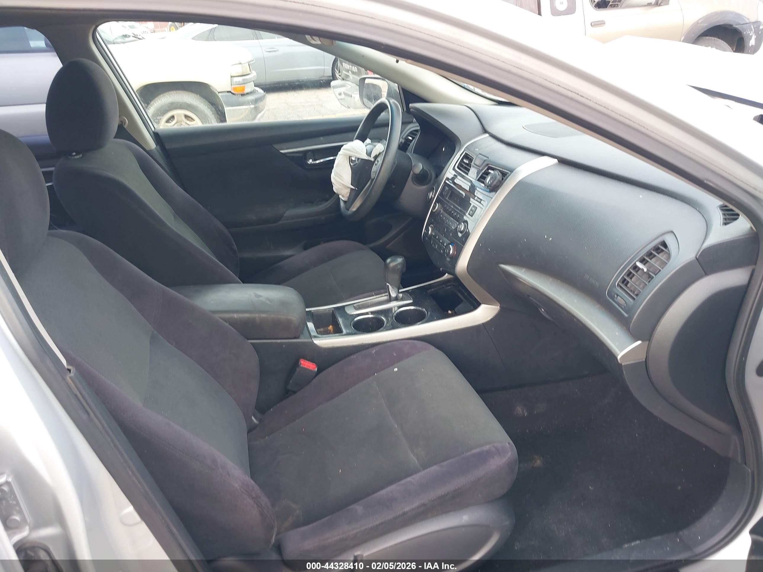 NISSAN ALTIMA image 5