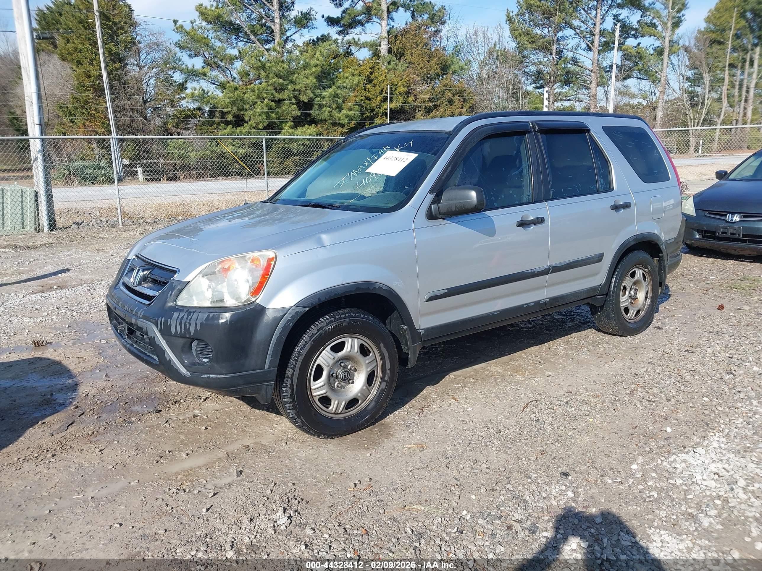 HONDA CR-V image 2