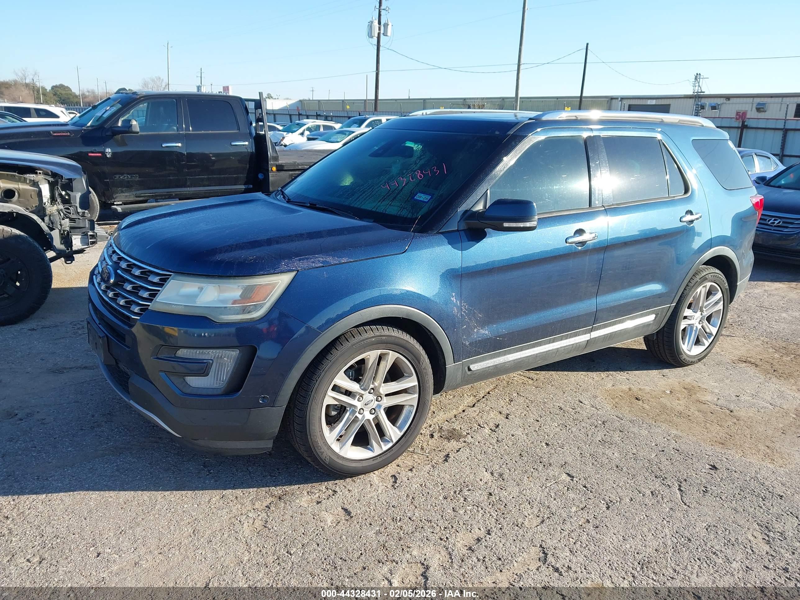 FORD EXPLORER image 2