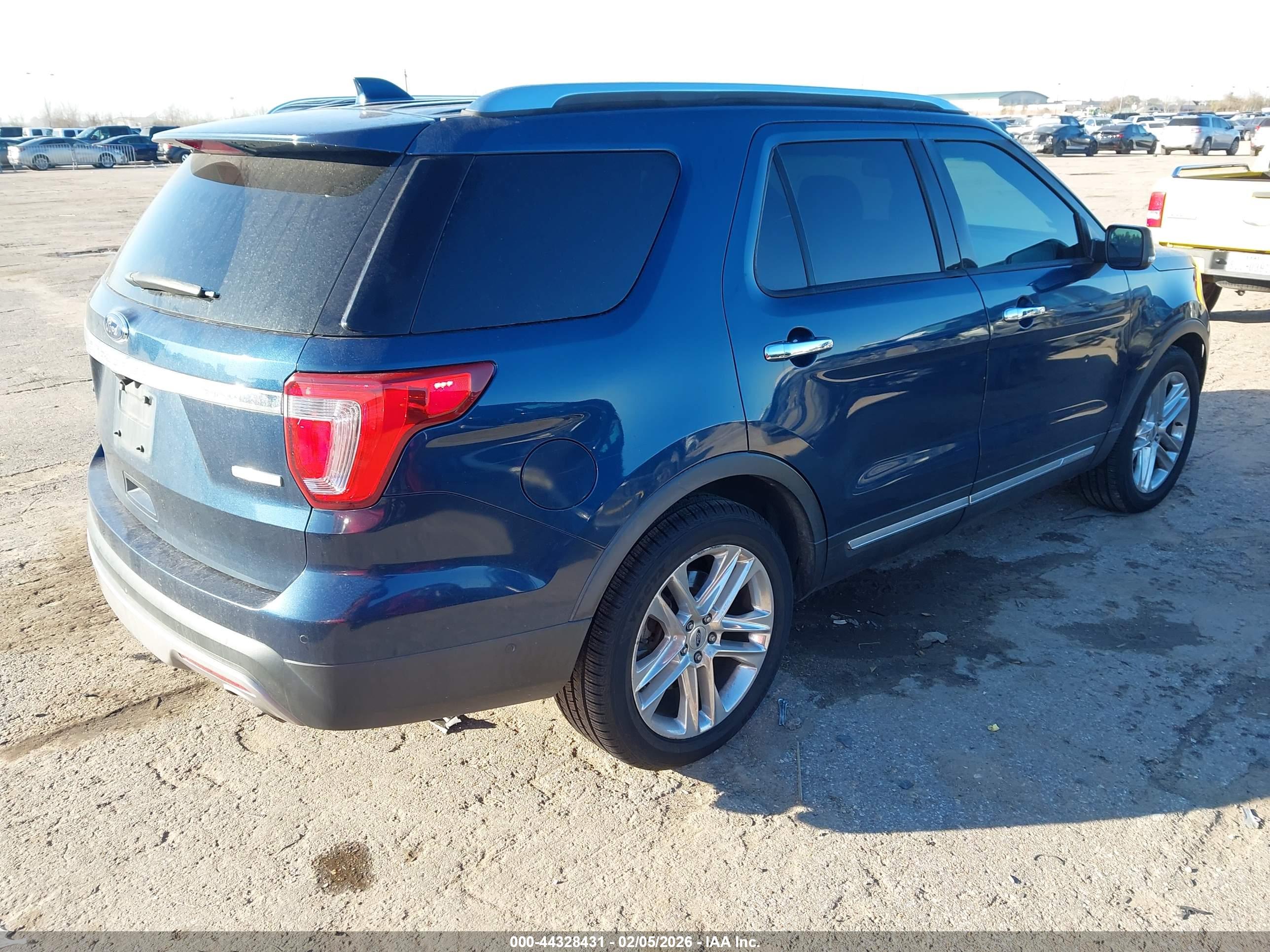 FORD EXPLORER image 4