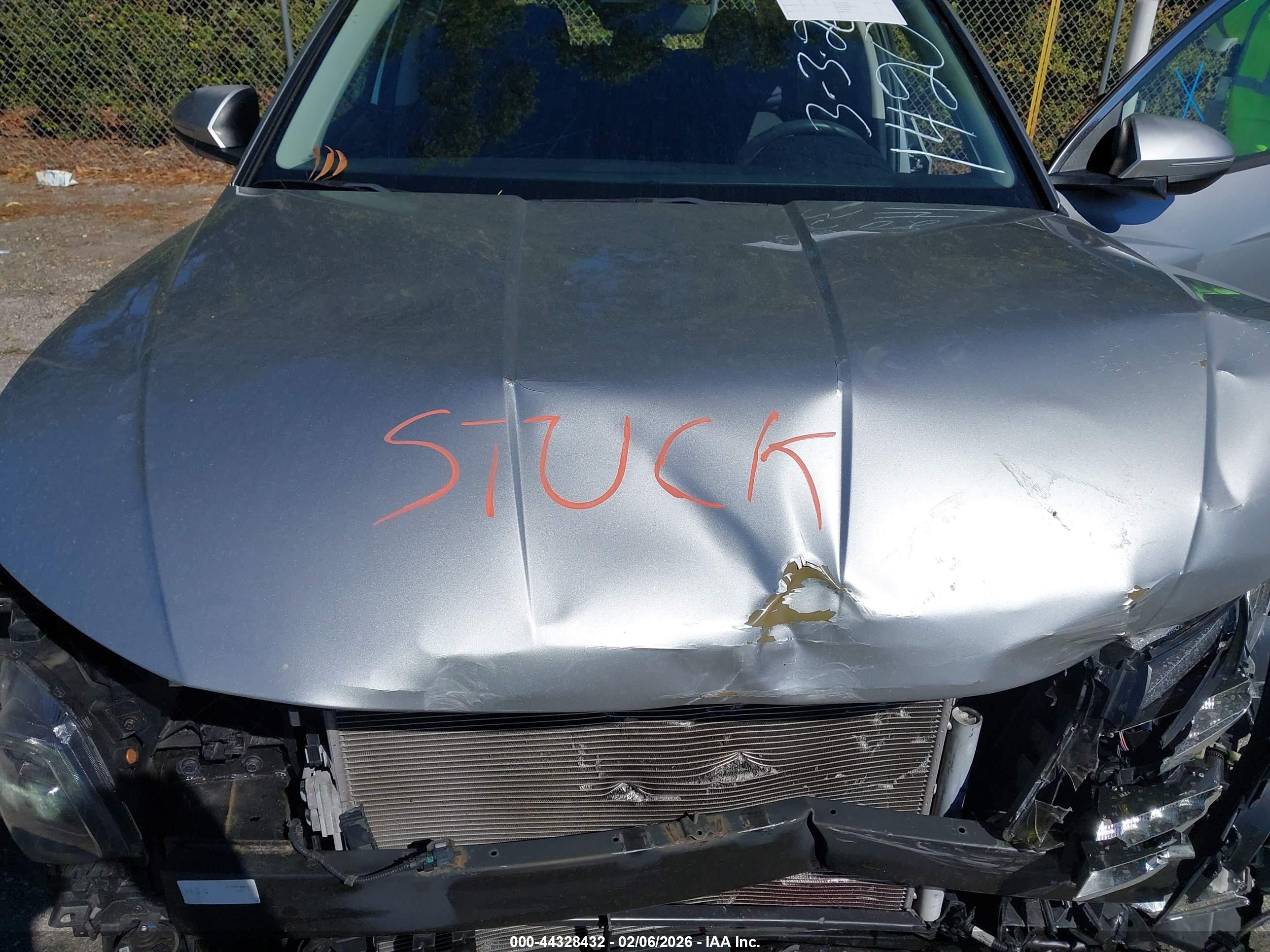 HYUNDAI TUCSON image 10