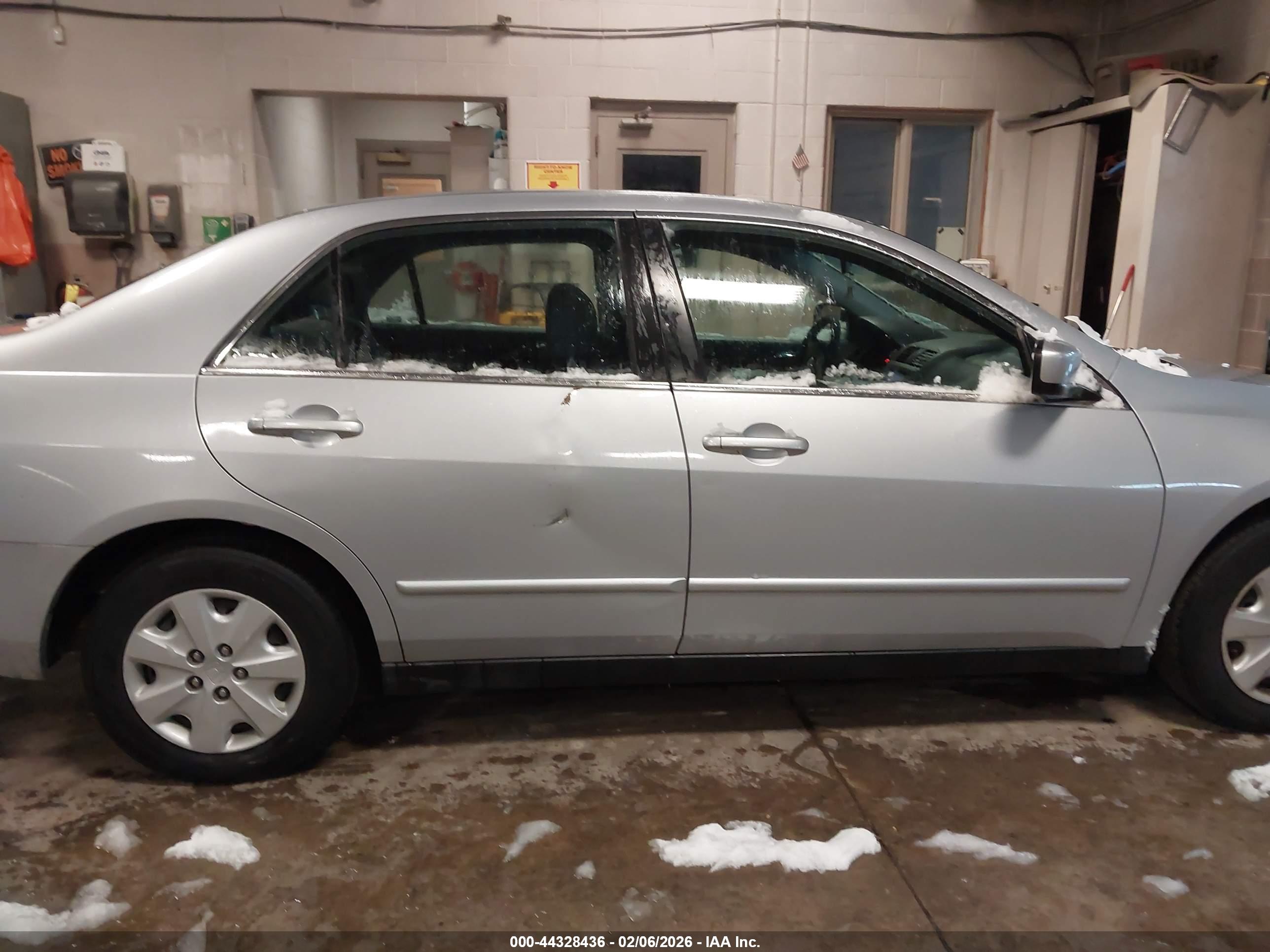 HONDA ACCORD image 6