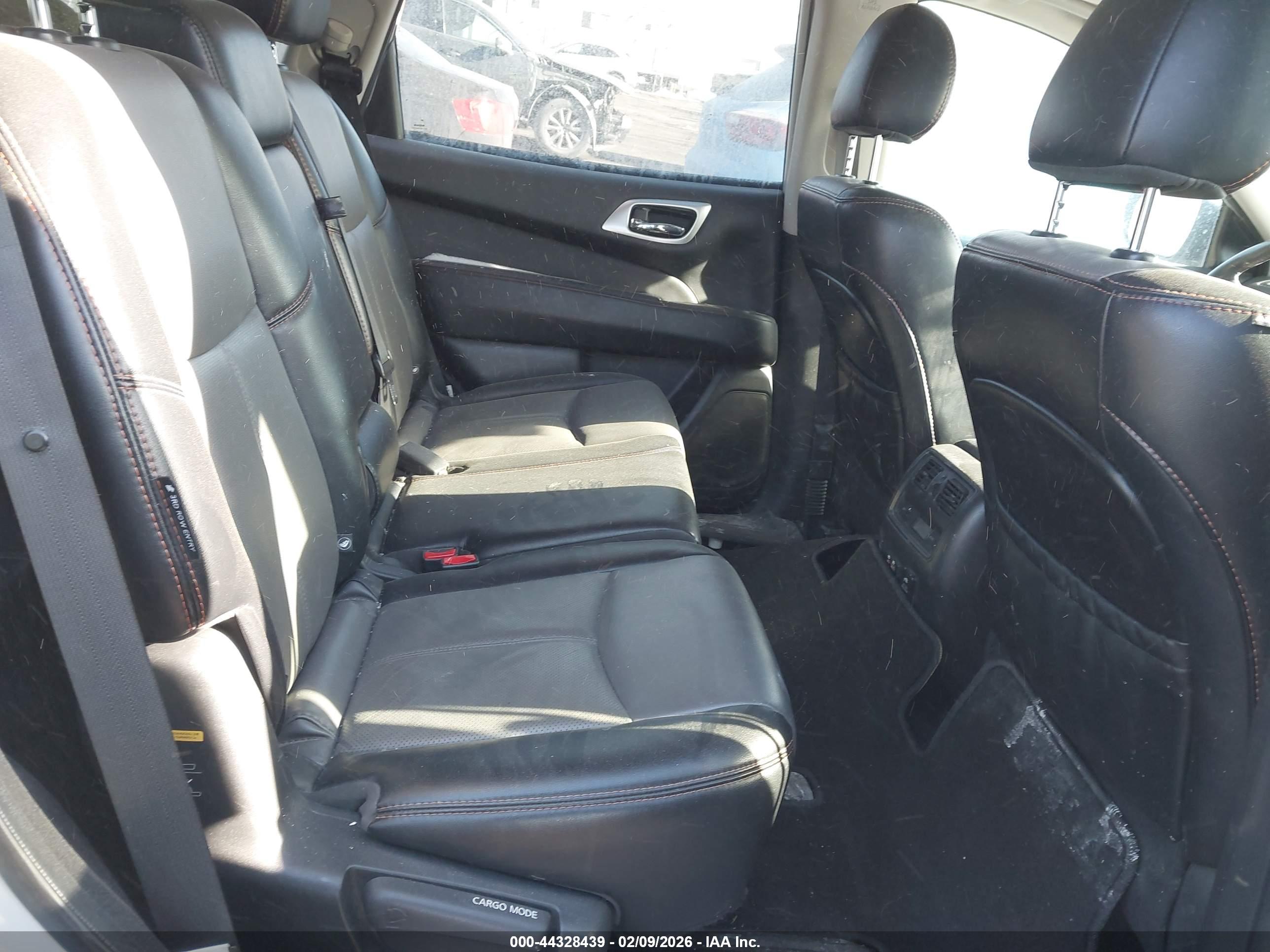 NISSAN PATHFINDER image 8