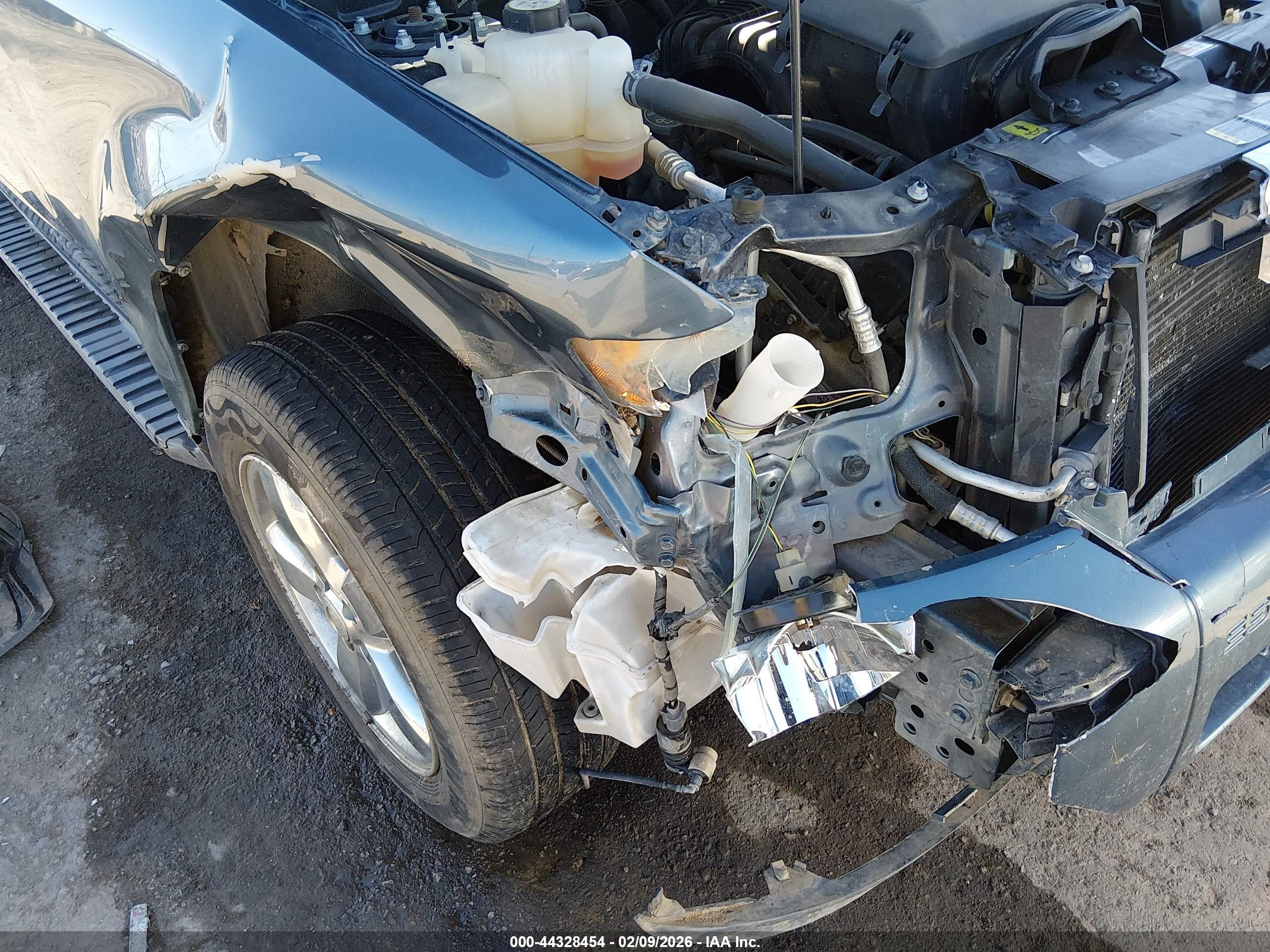 FORD ESCAPE image 6