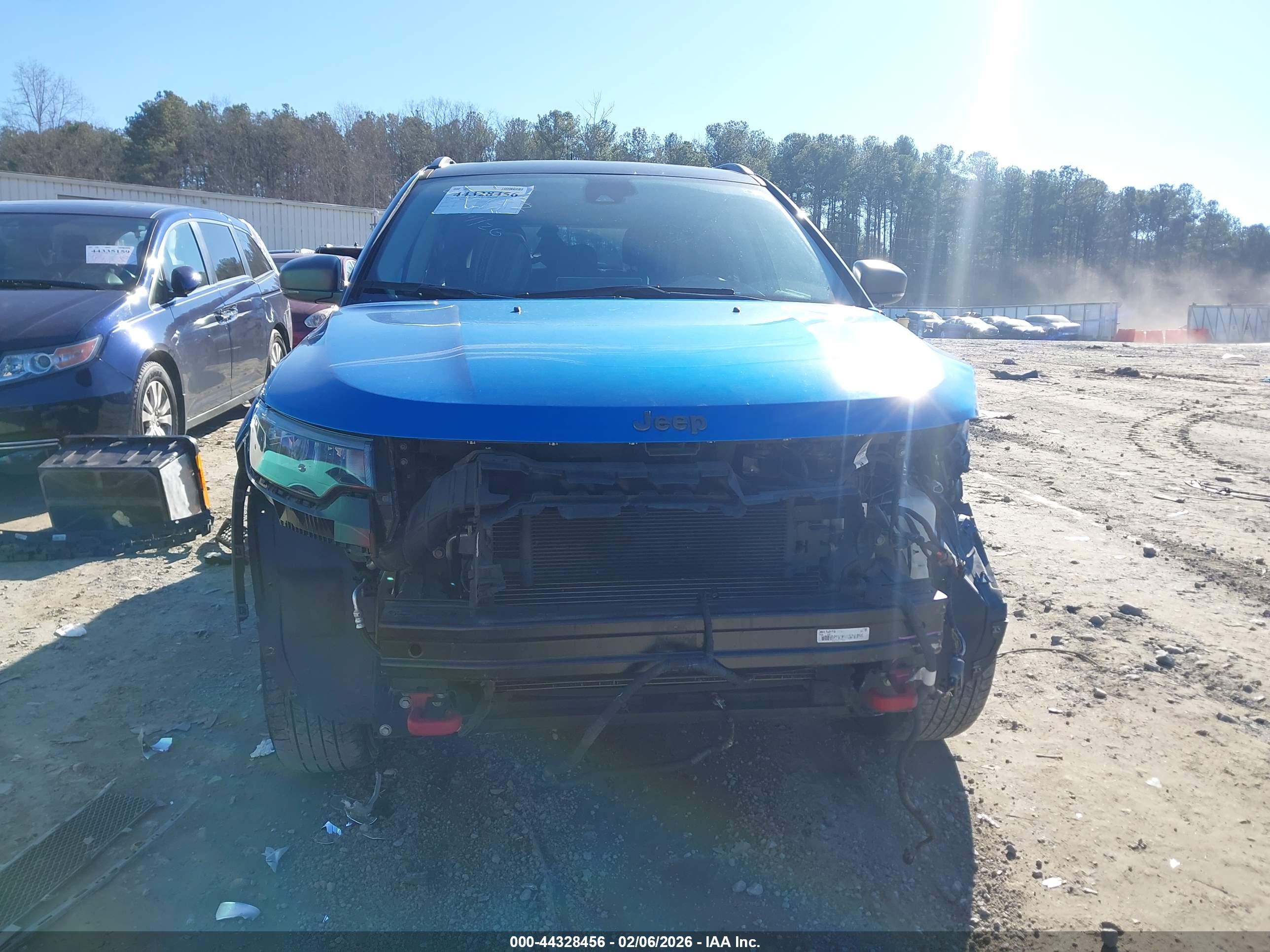 JEEP COMPASS image 6